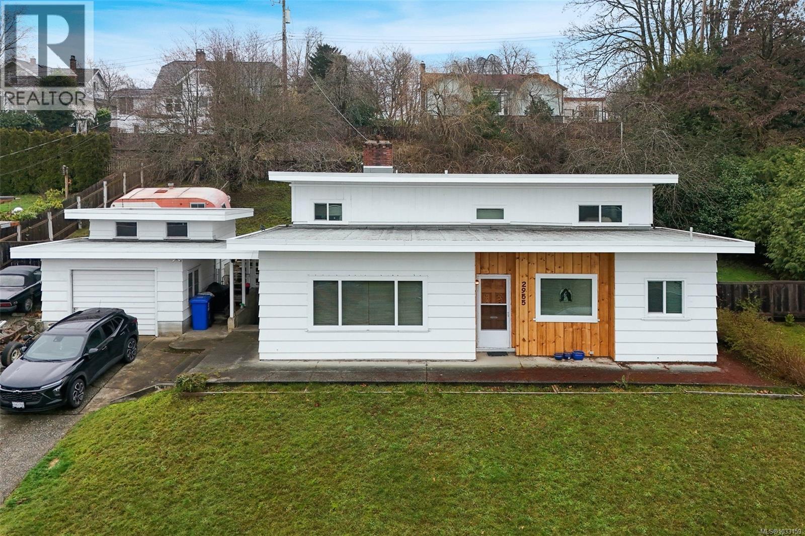 2955 6th Ave - 4