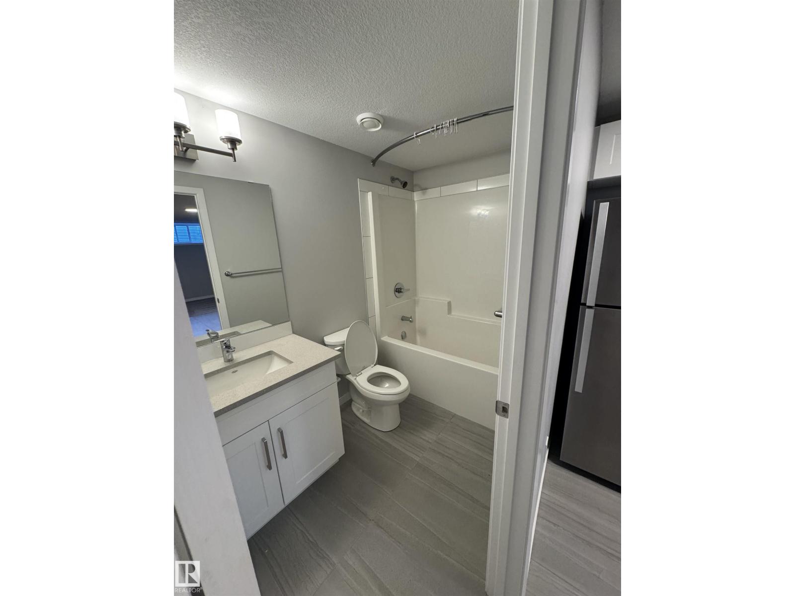 2514/2518 151a AV NW, Edmonton