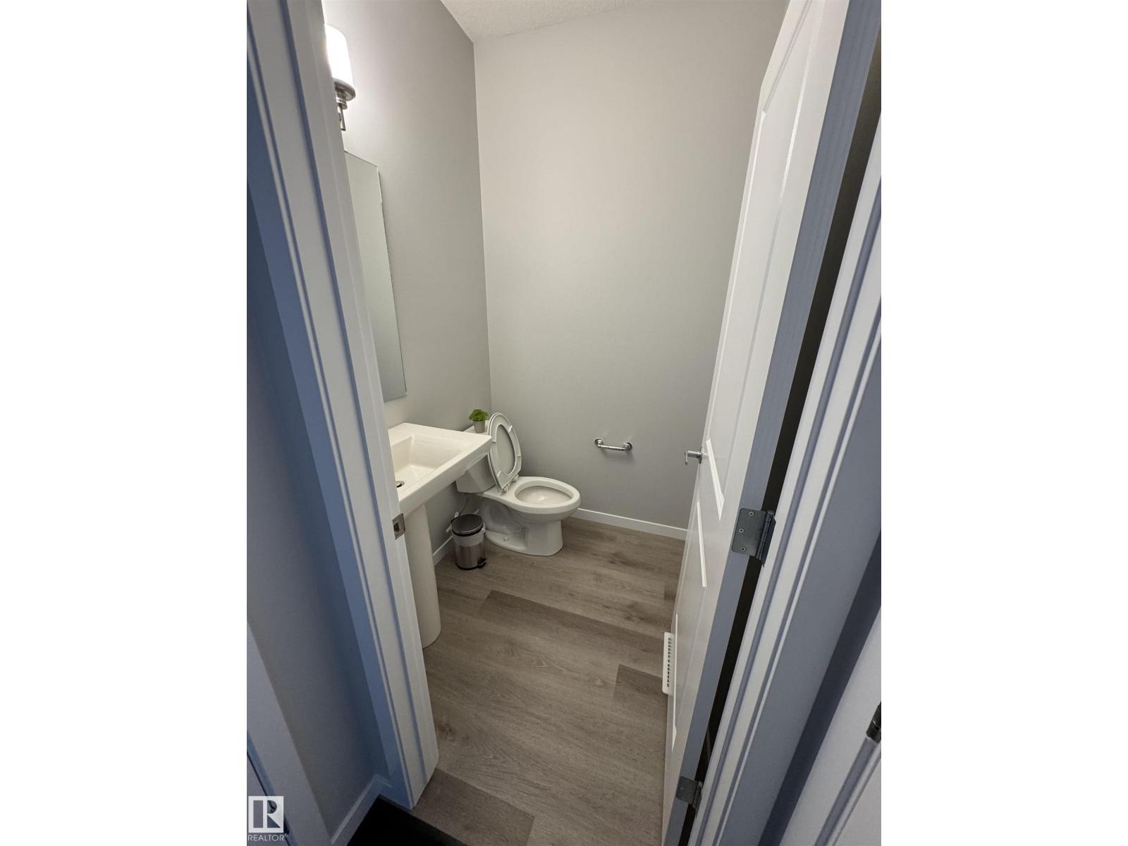 2514/2518 151a AV NW, Edmonton