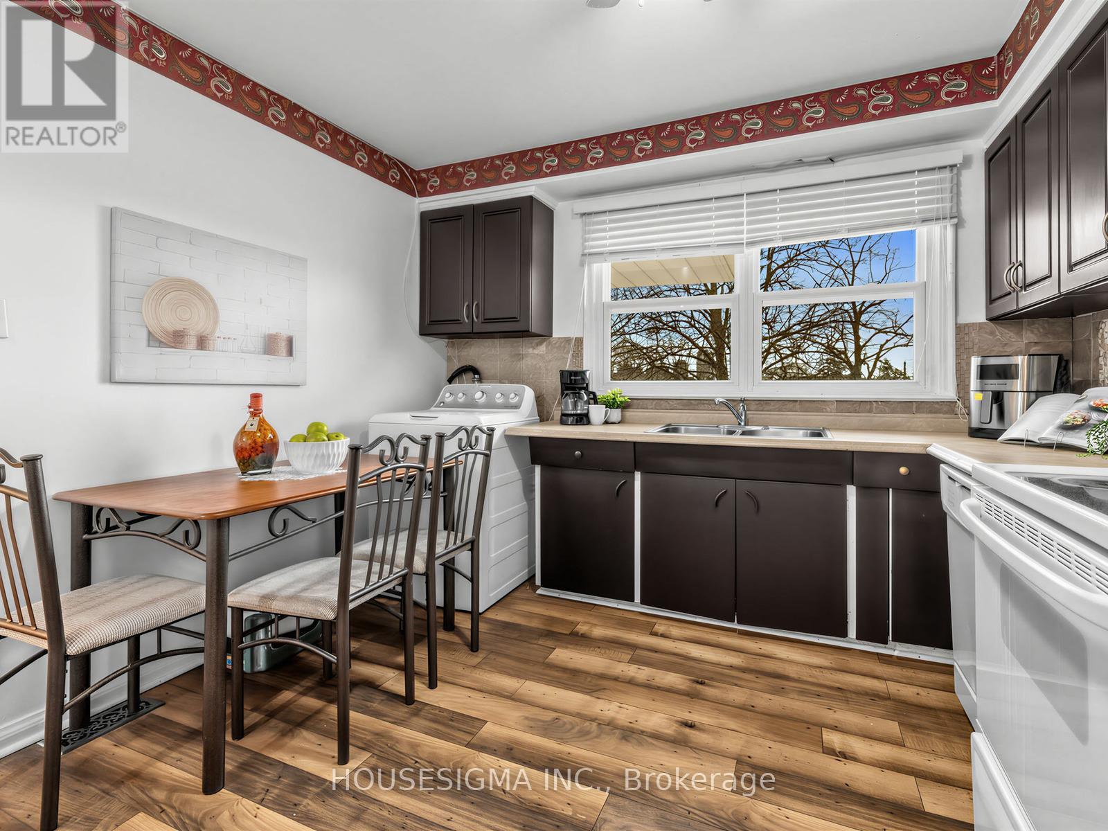 169 SLOANE AVENUE - 12