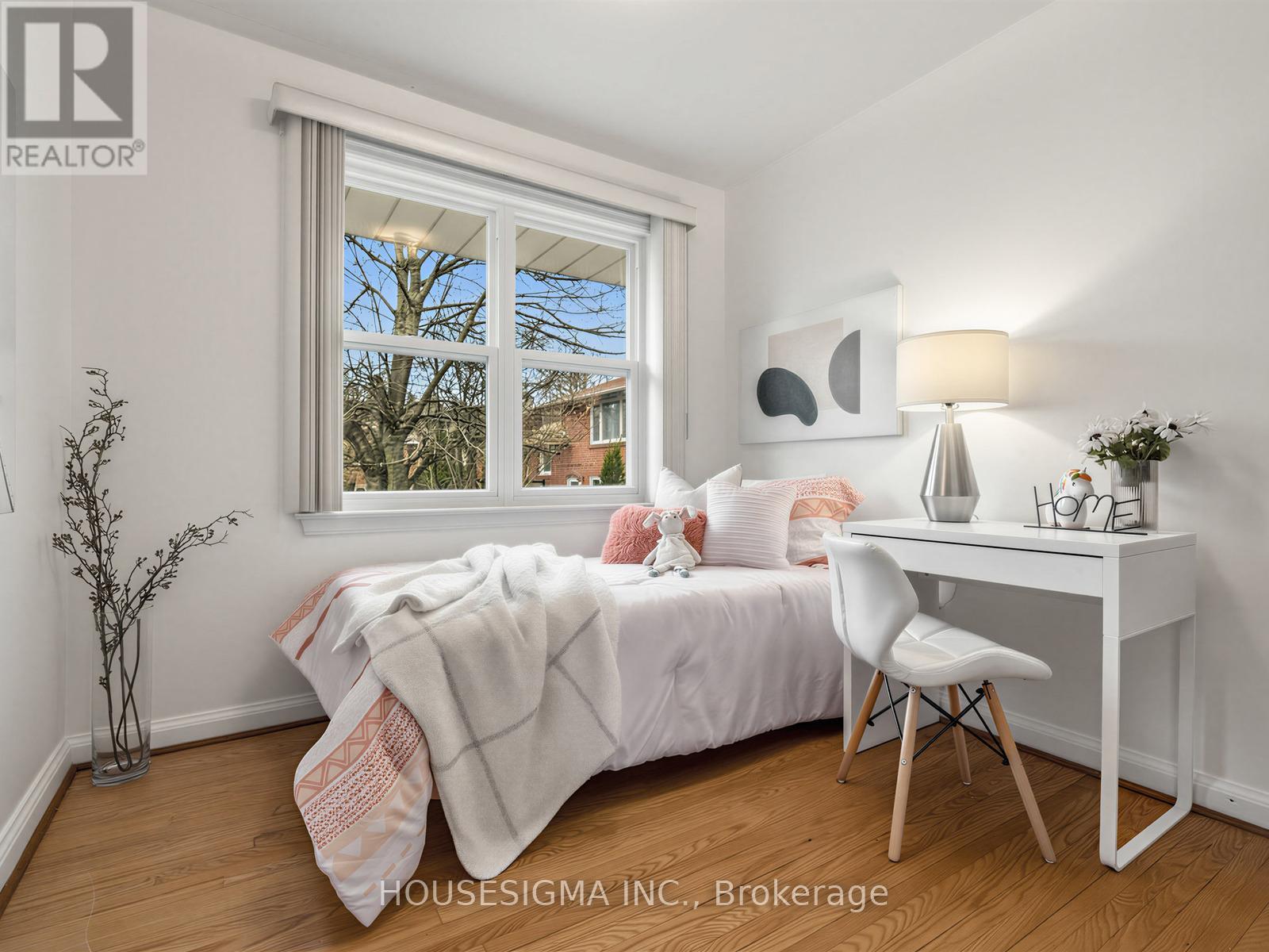 169 SLOANE AVENUE - 16