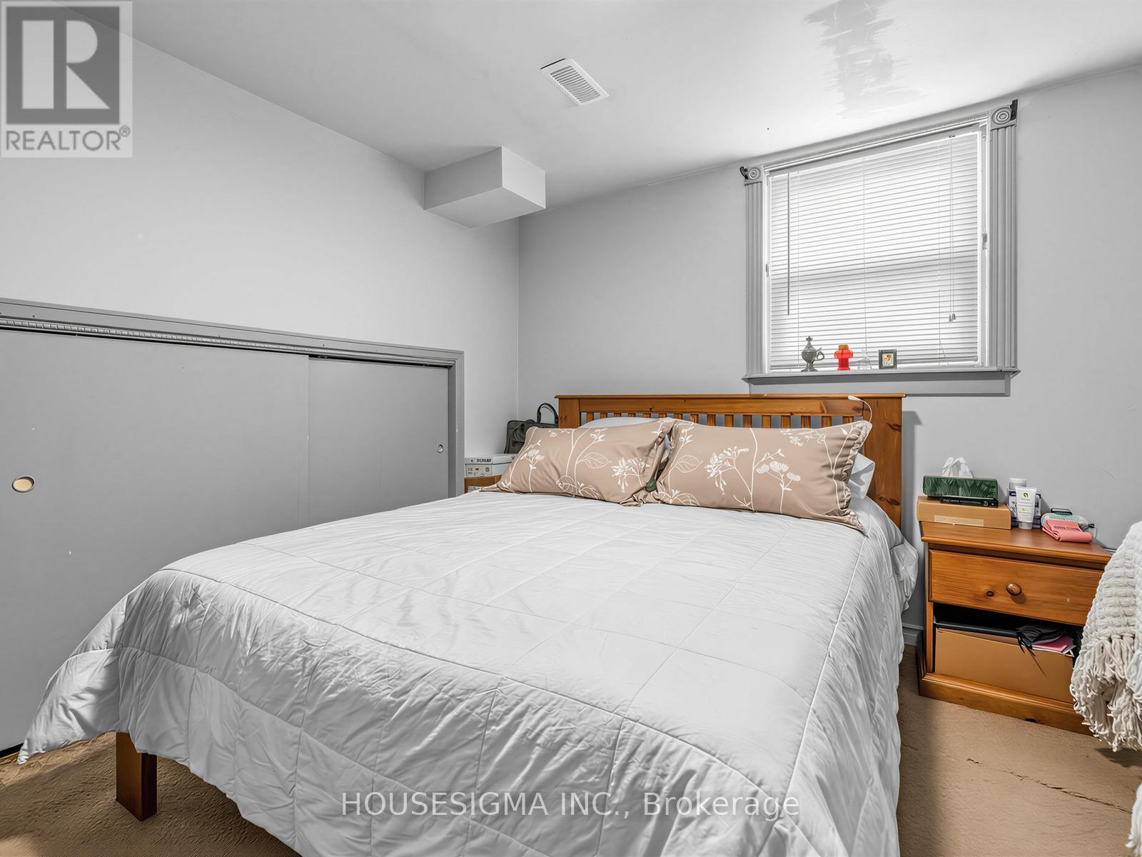 169 SLOANE AVENUE - 23