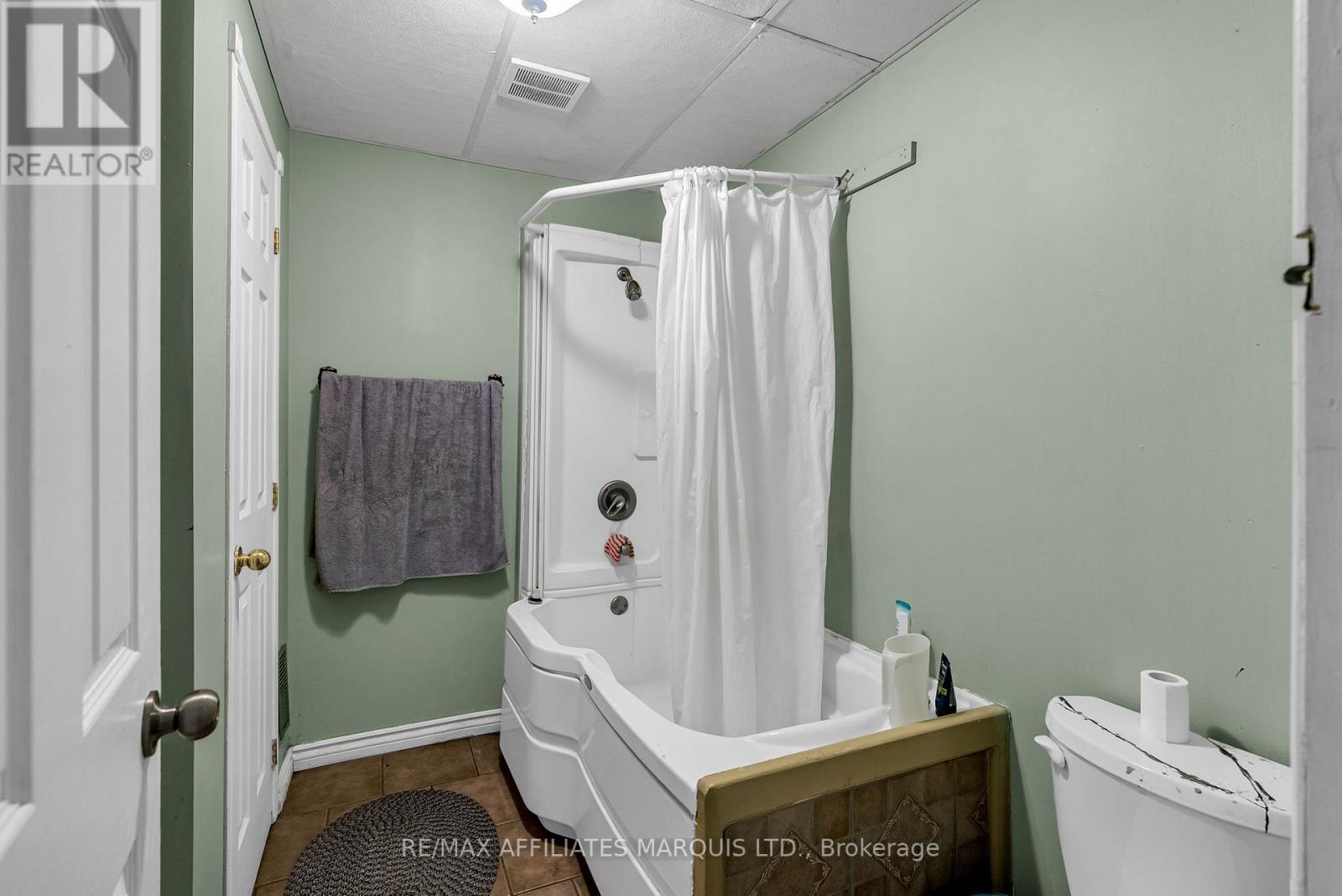 303 GUY STREET - 6