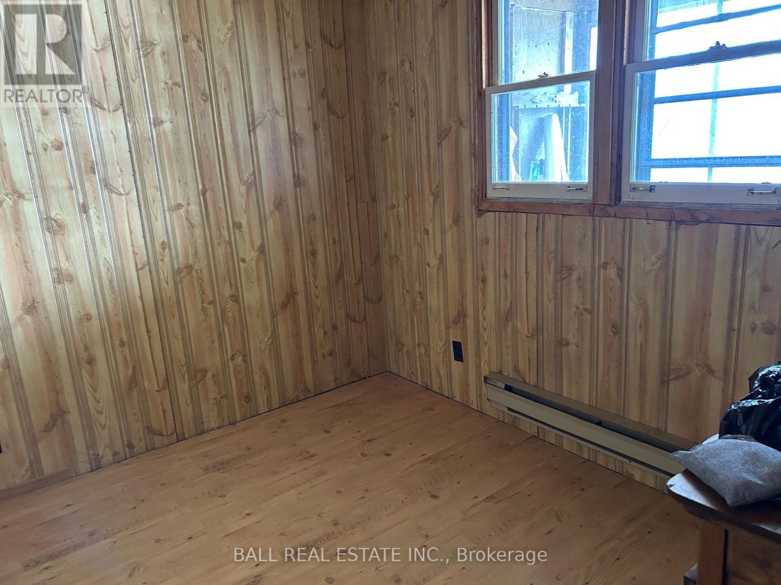 2095 WILSON LANE — photo 9