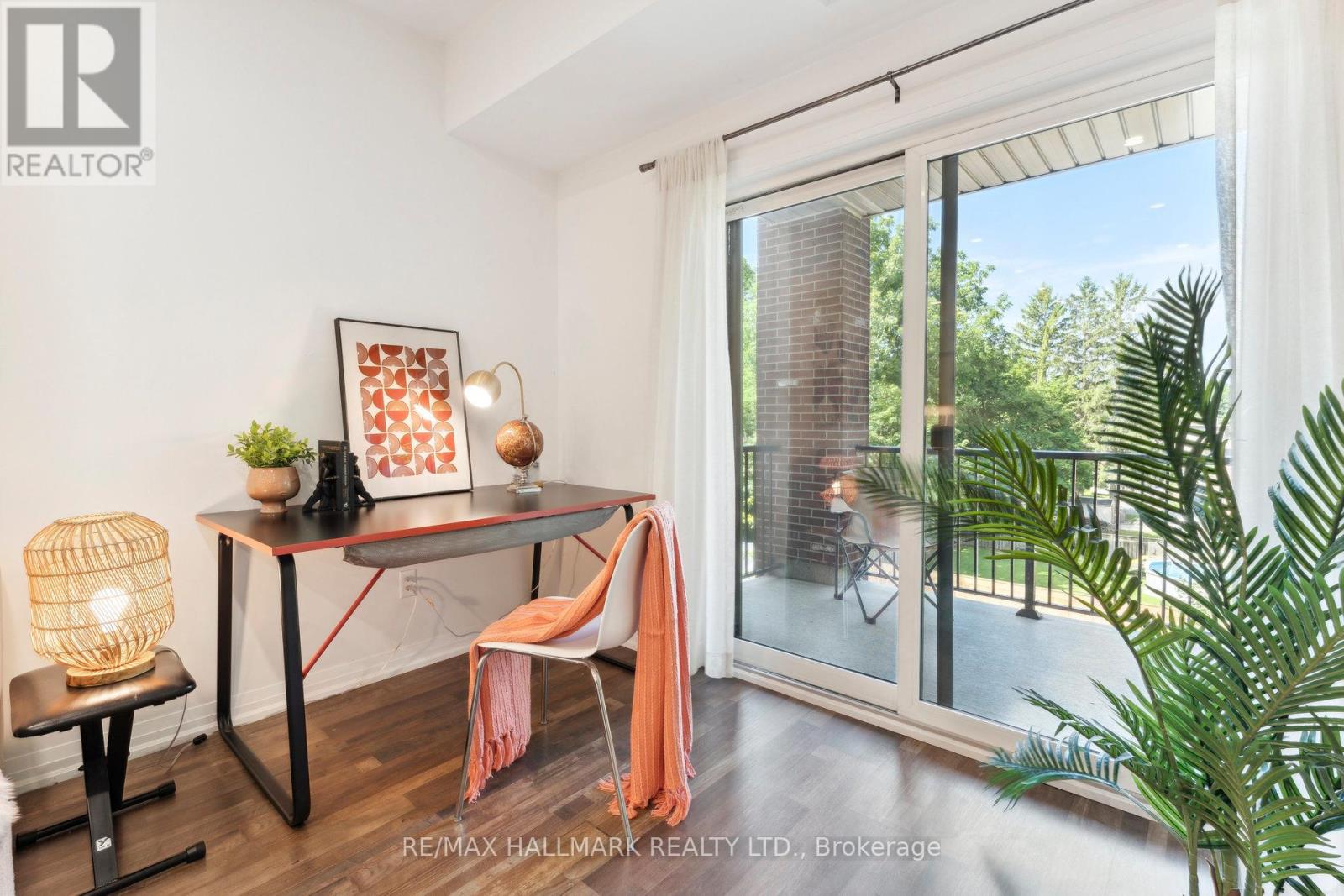 #304 157 WELLINGTON STREET E - 19