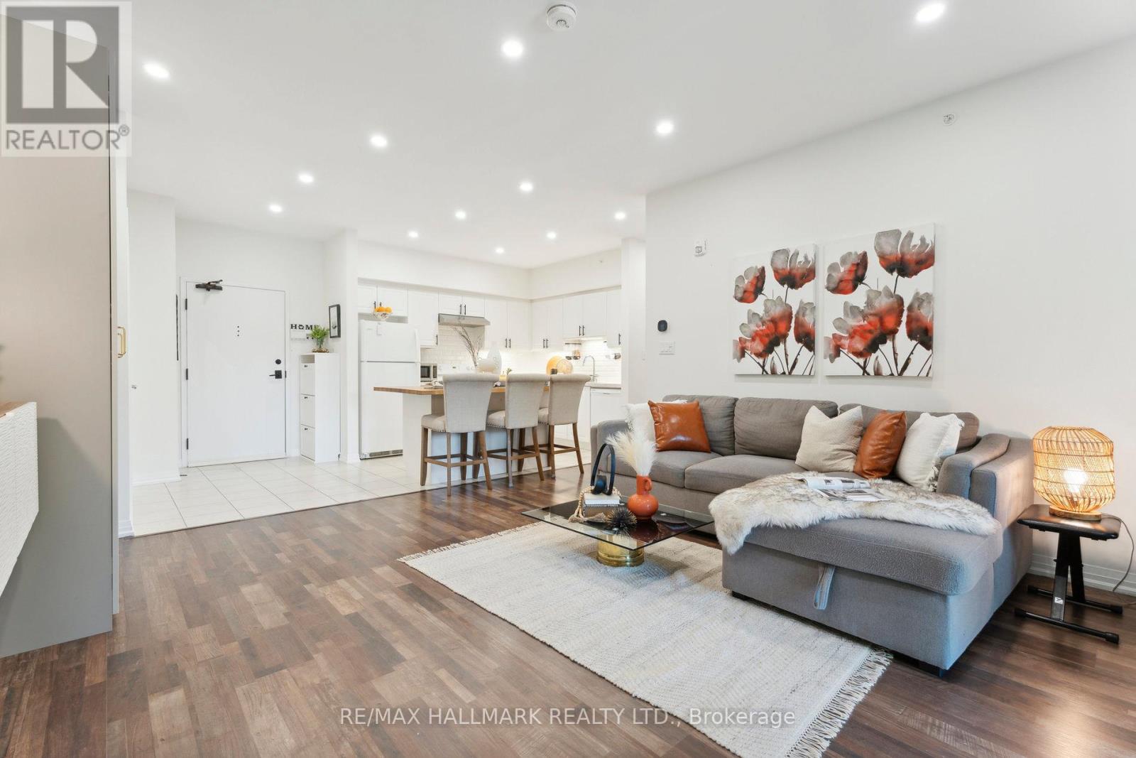 #304 157 WELLINGTON STREET E - 20
