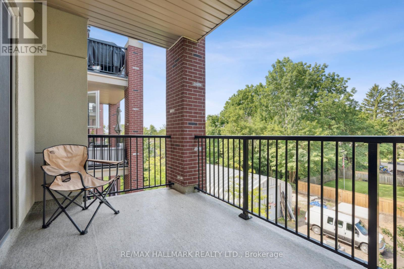#304 157 WELLINGTON STREET E - 31