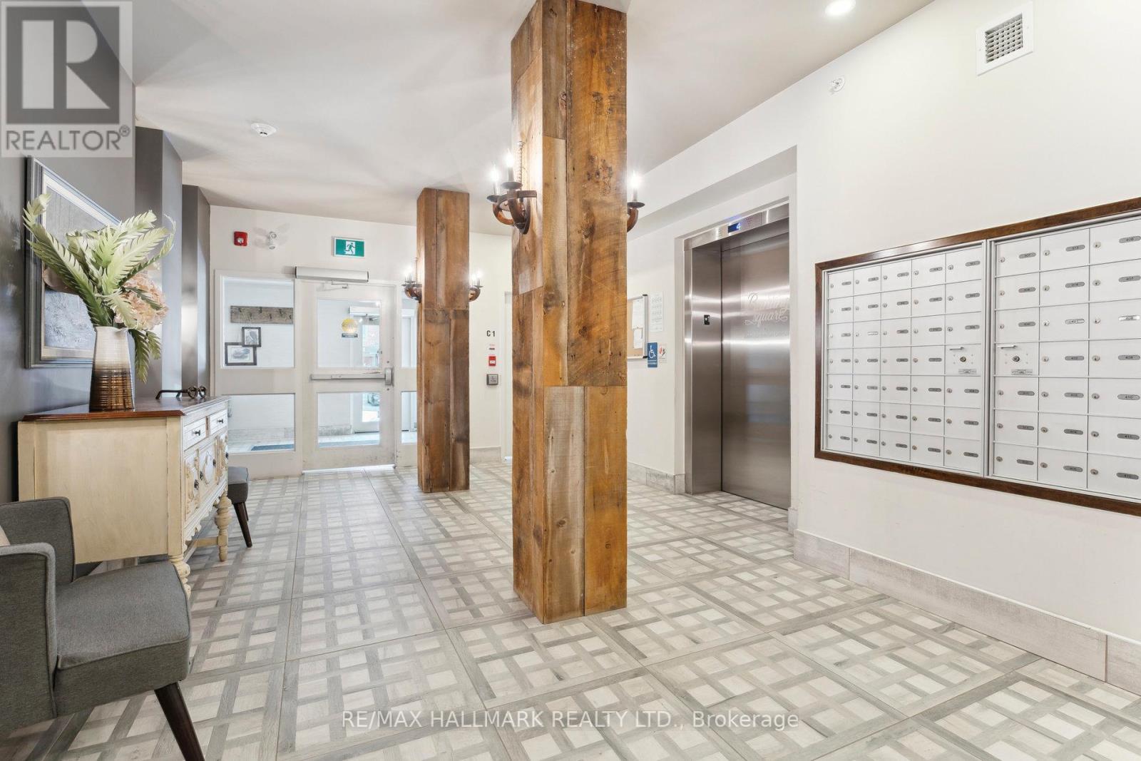 #304 157 WELLINGTON STREET E - 7