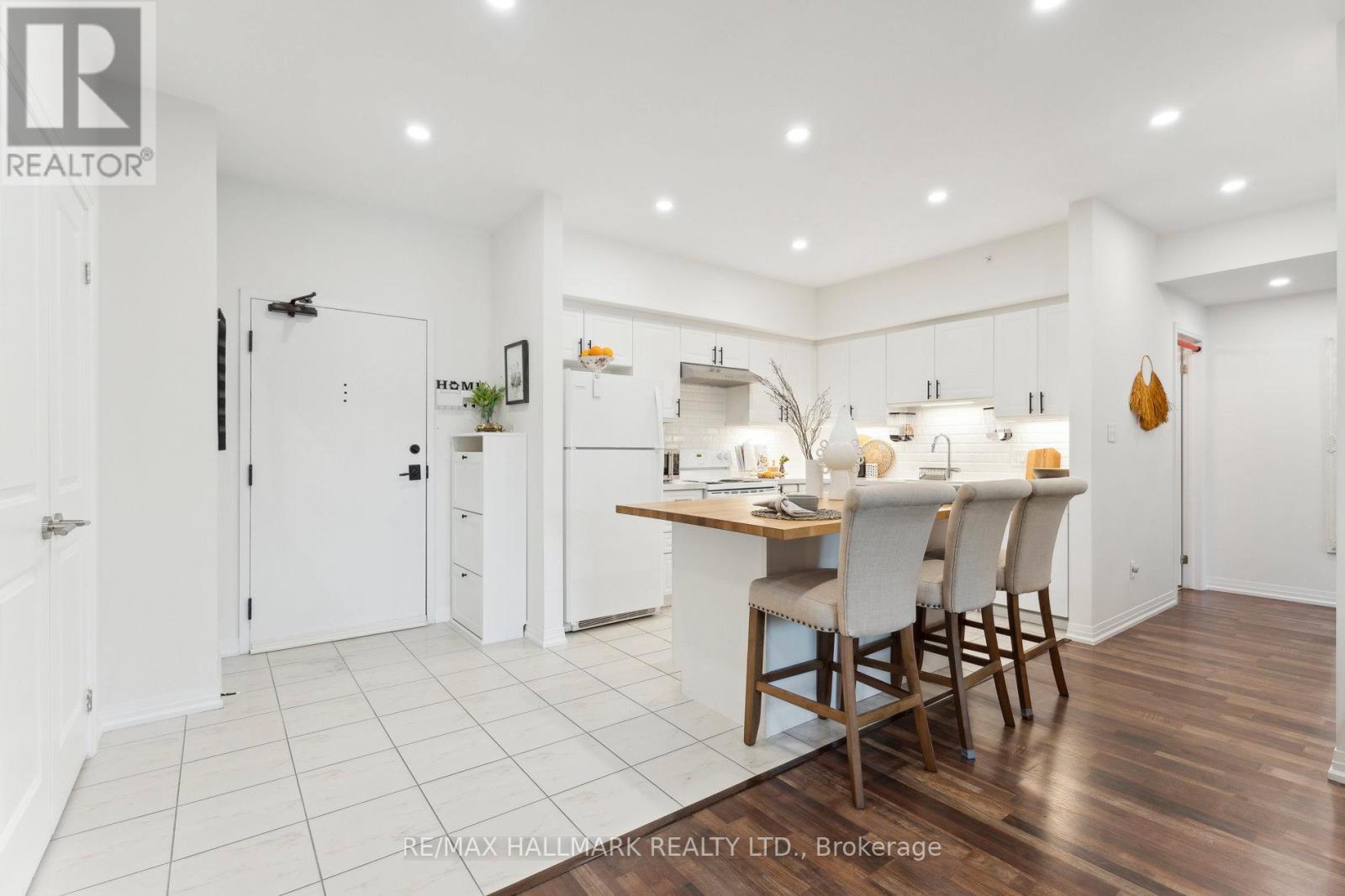 #304 157 WELLINGTON STREET E - 9