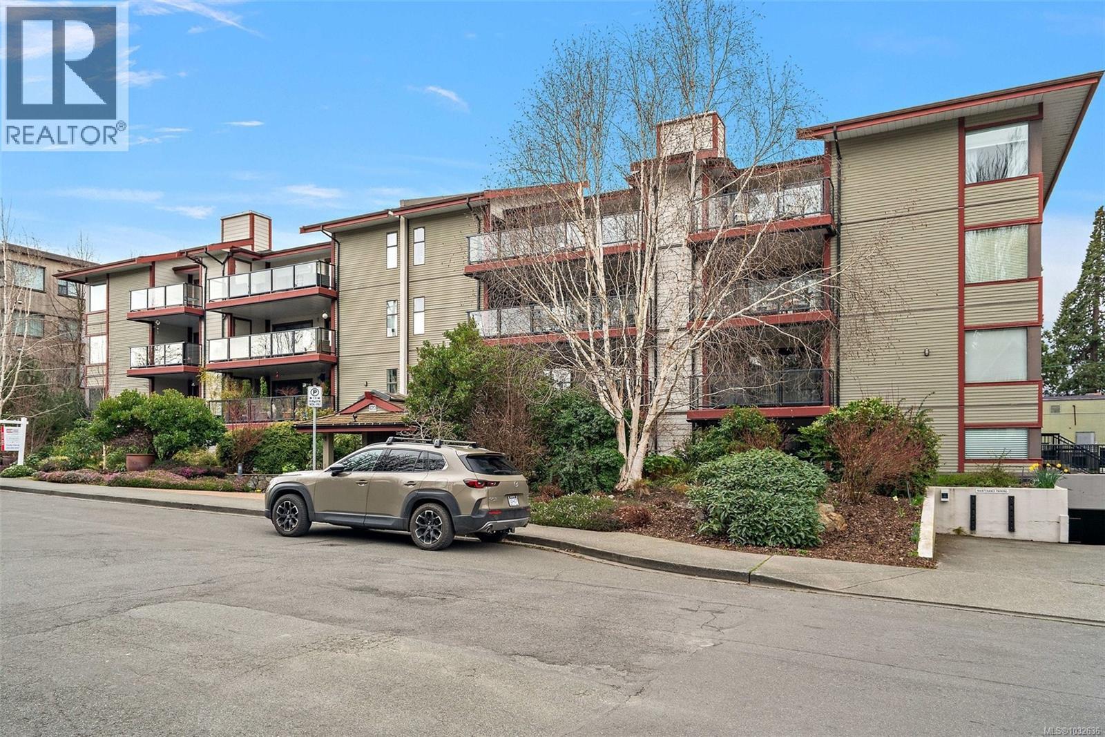 #103 420 Parry St - 4