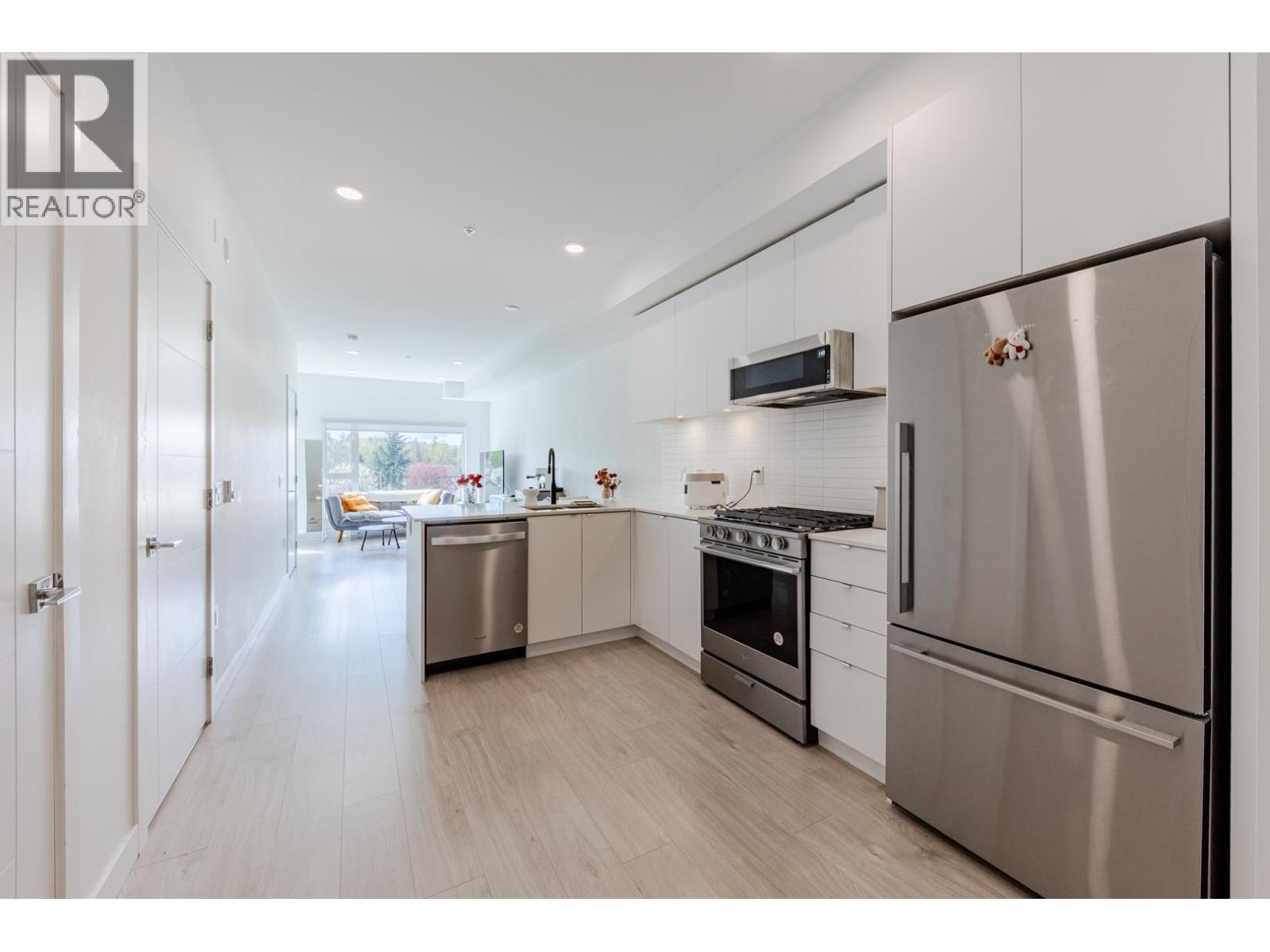 313 2345 RINDALL AVENUE, Port Coquitlam
