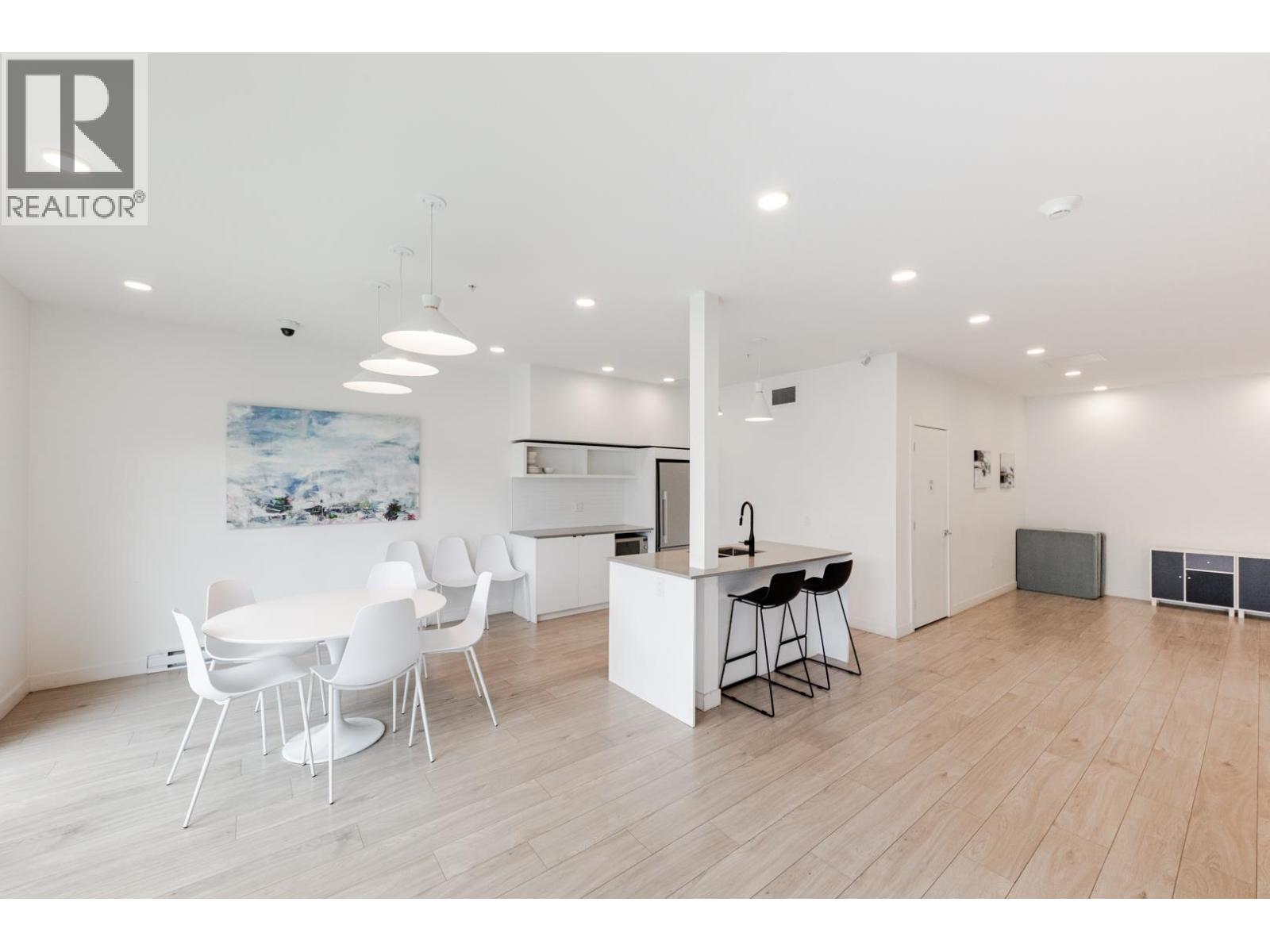 313 2345 RINDALL AVENUE, Port Coquitlam
