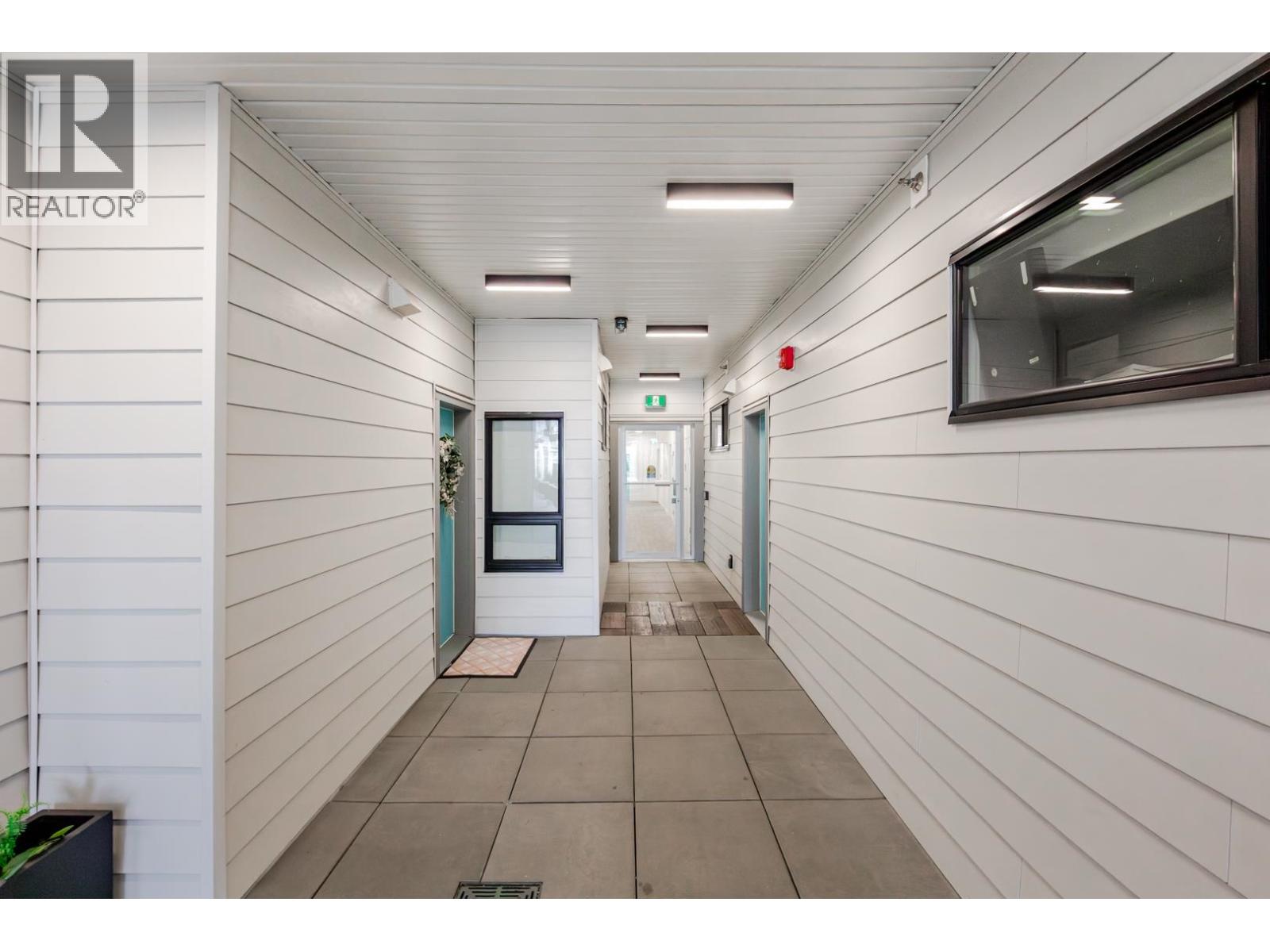 313 2345 RINDALL AVENUE, Port Coquitlam