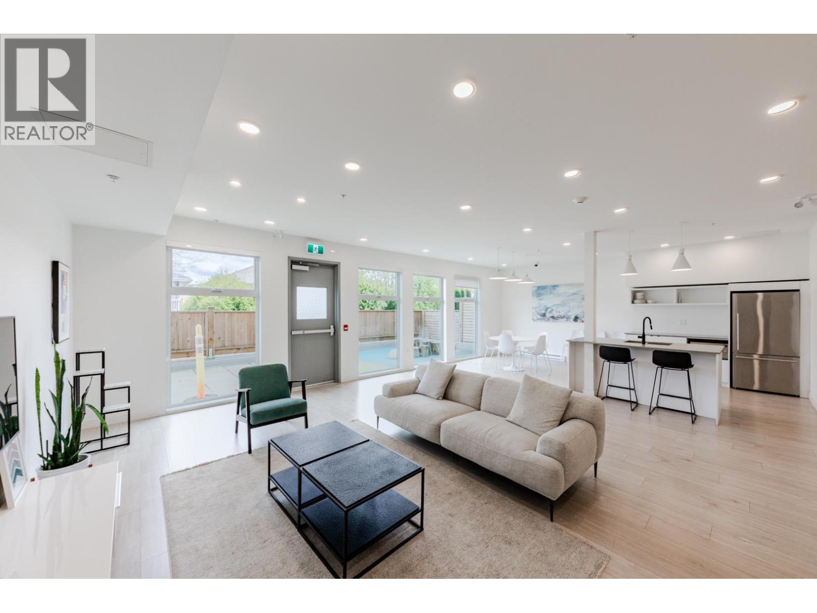 313 2345 RINDALL AVENUE, Port Coquitlam