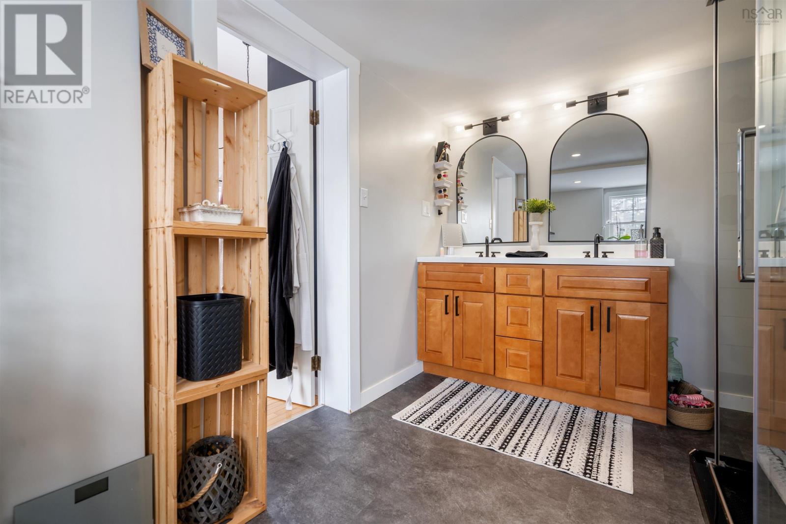 1353 Hastings Road - 46