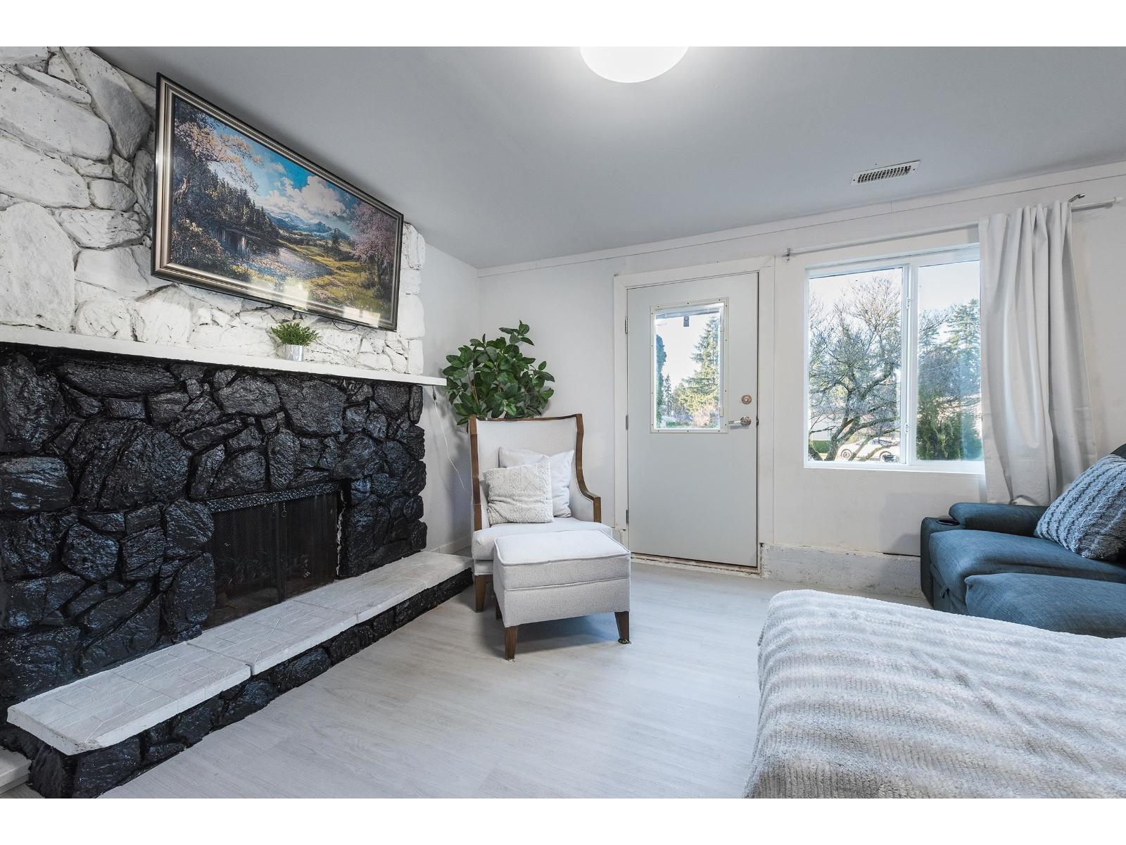 9089 PEMBERTON Place, Delta