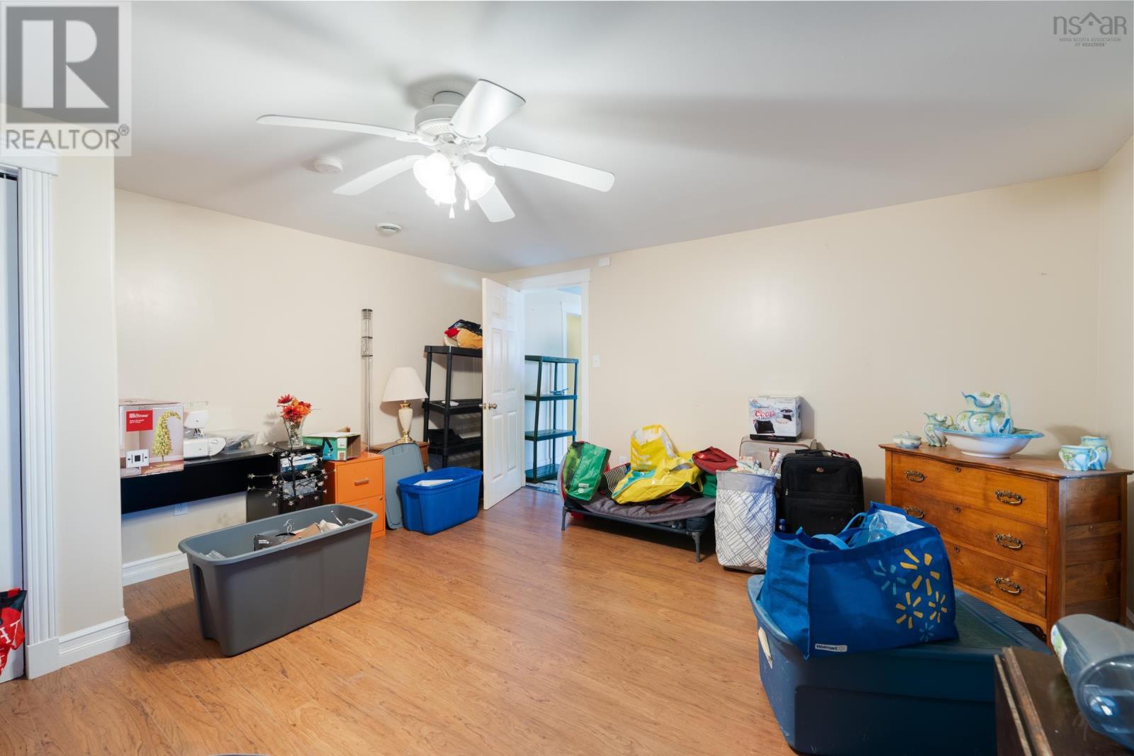 Property 31 of 40 of 3152 Shore Road W