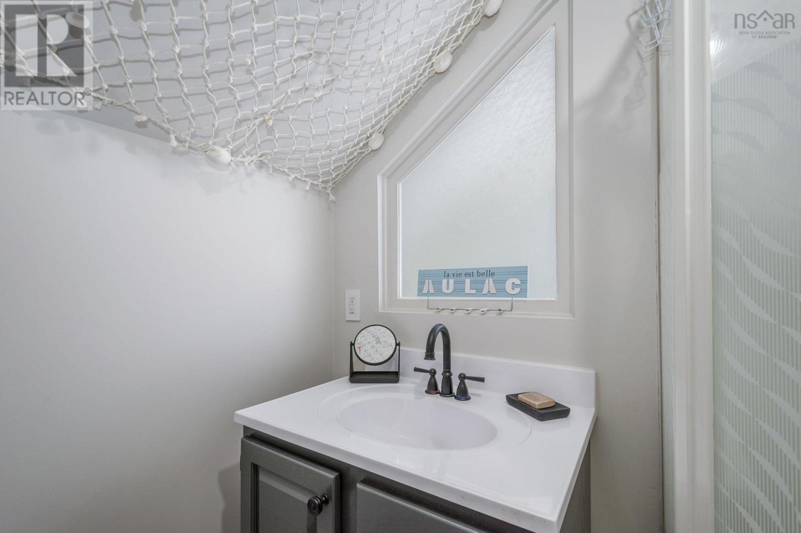 Property 24 of 31 of 1460 Park Road