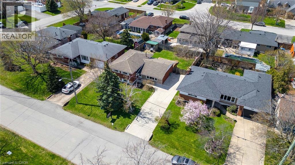 156 LAKESIDE Drive — photo 32