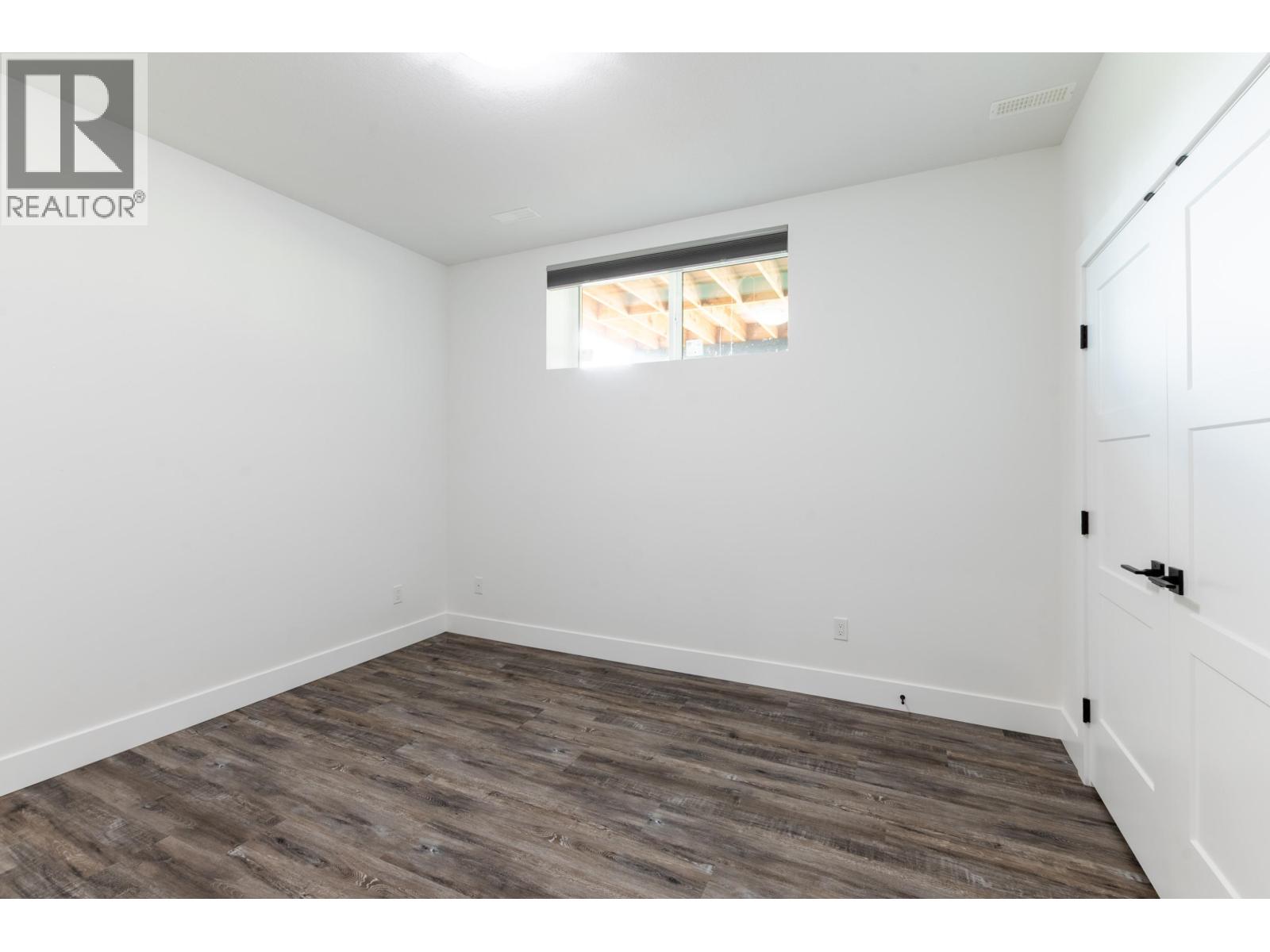 7400 TABORVIEW DRIVE - 32