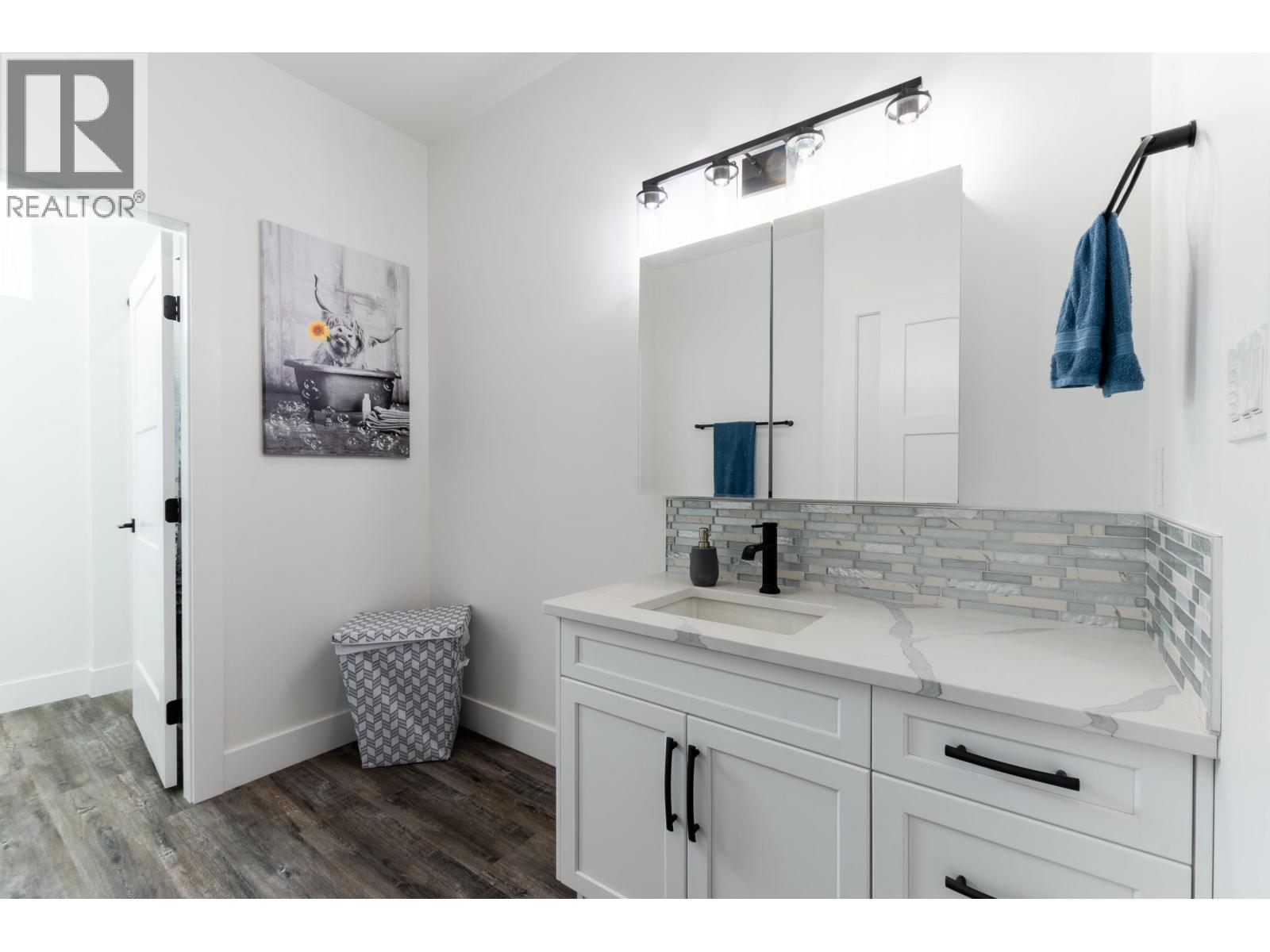 7400 TABORVIEW DRIVE - 33