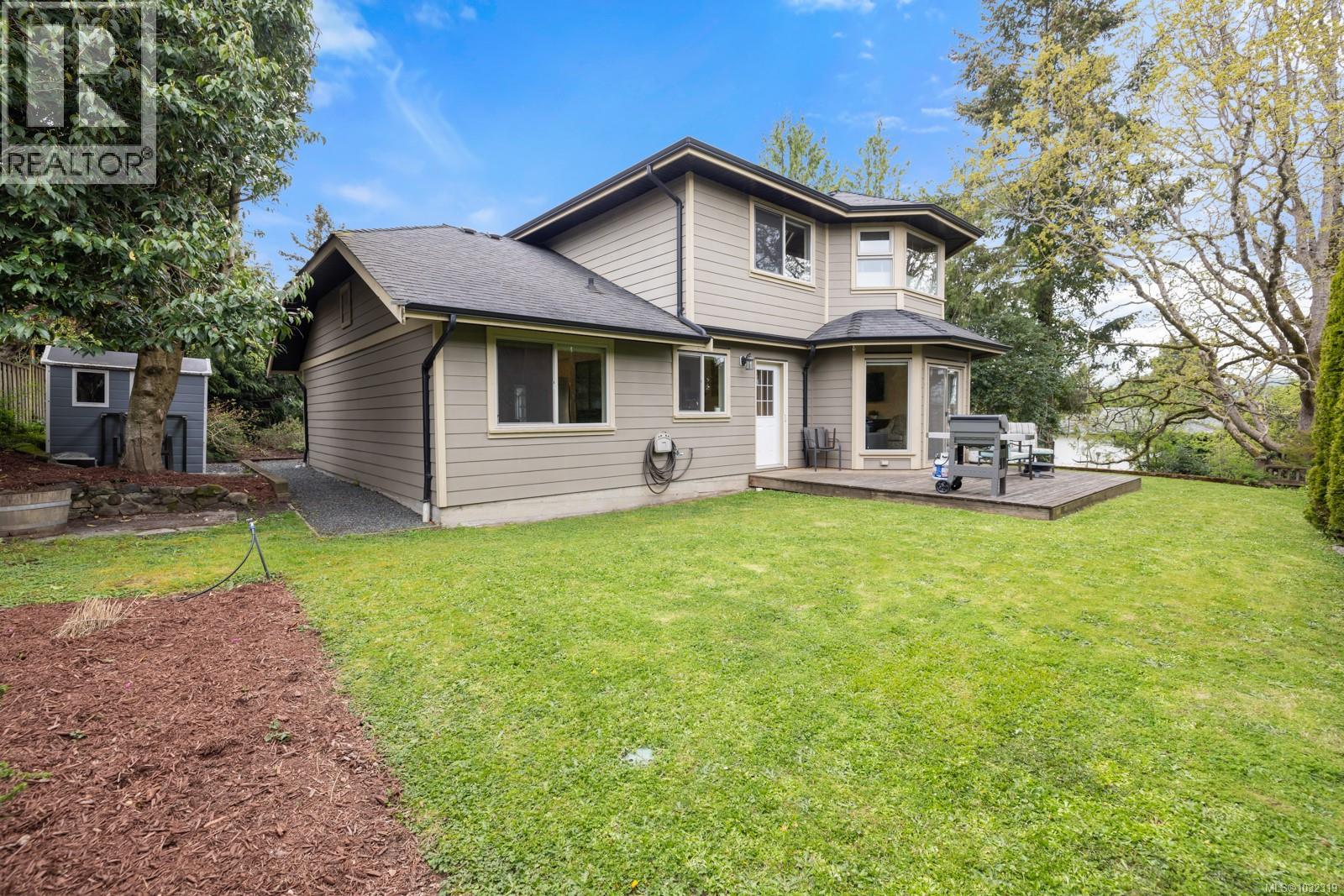  858 Selkirk Avenue, Esquimalt