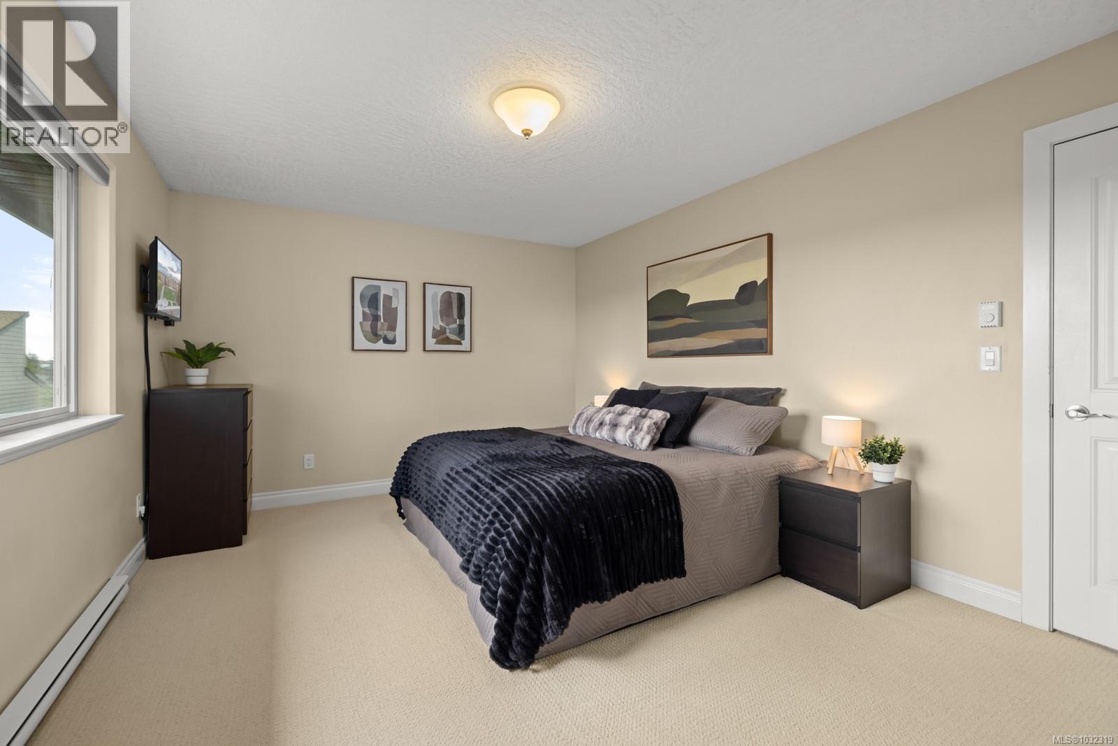  858 Selkirk Avenue, Esquimalt