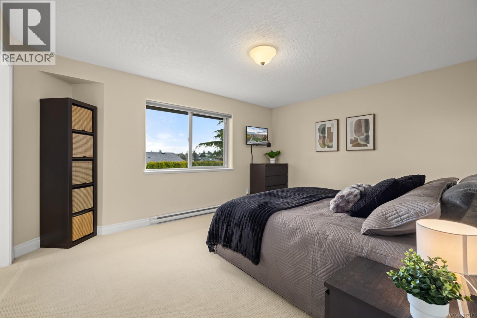  858 Selkirk Avenue, Esquimalt