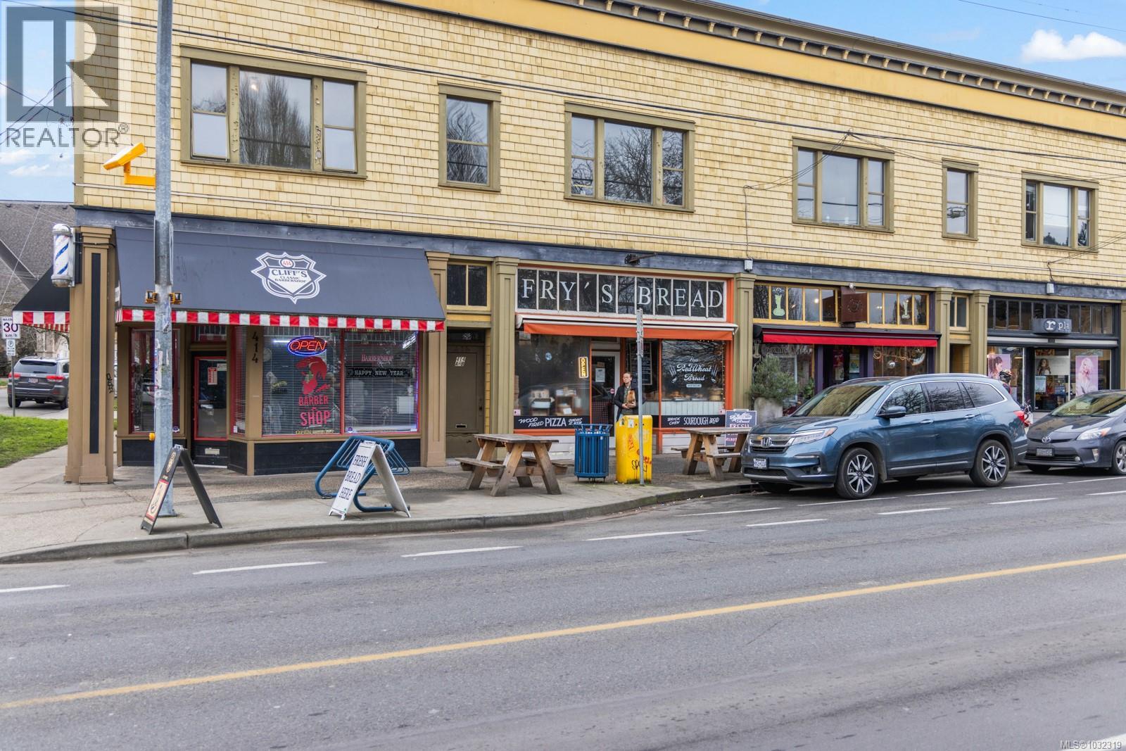  858 Selkirk Avenue, Esquimalt