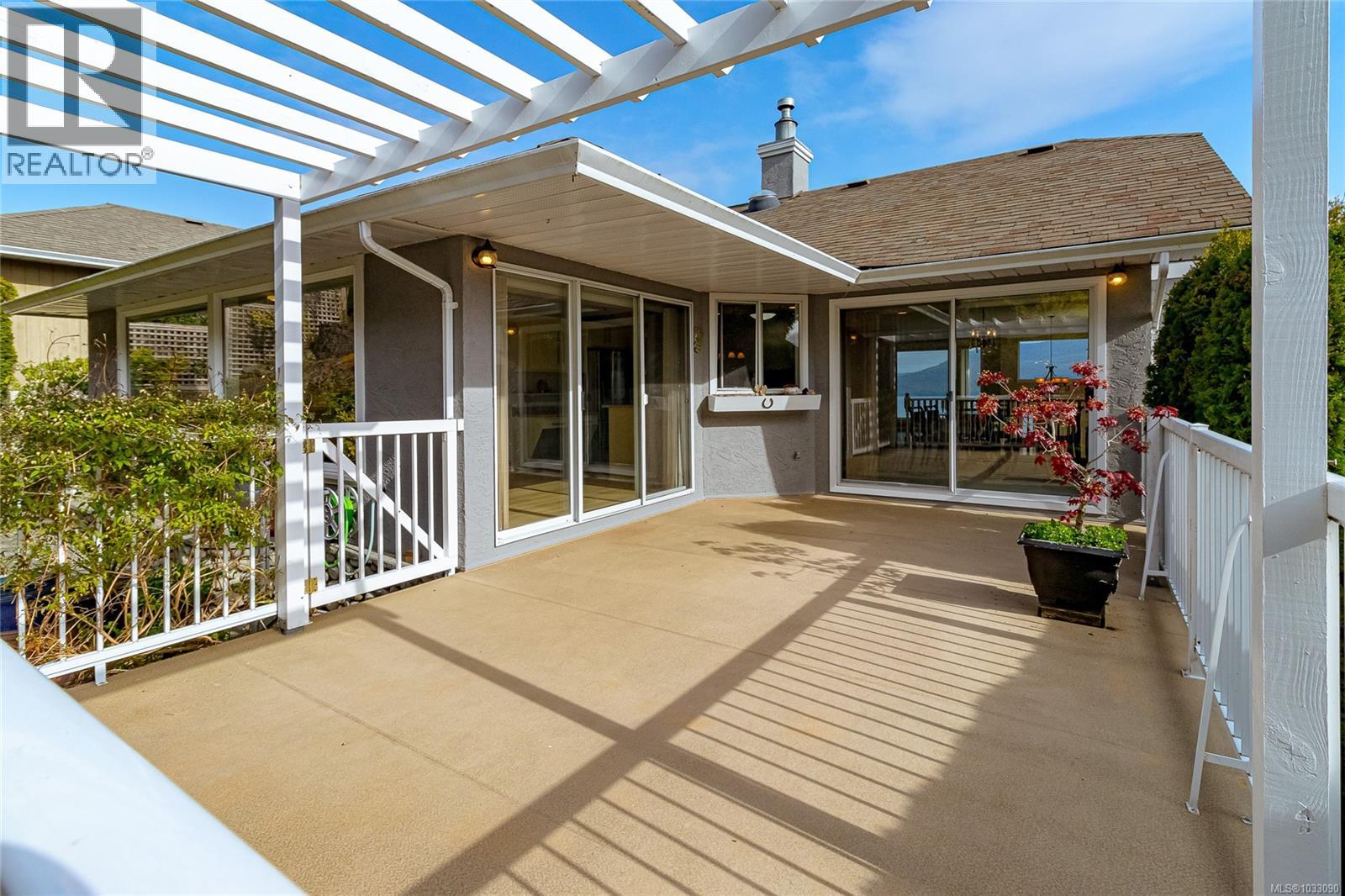 532 Marine View, Cobble Hill
