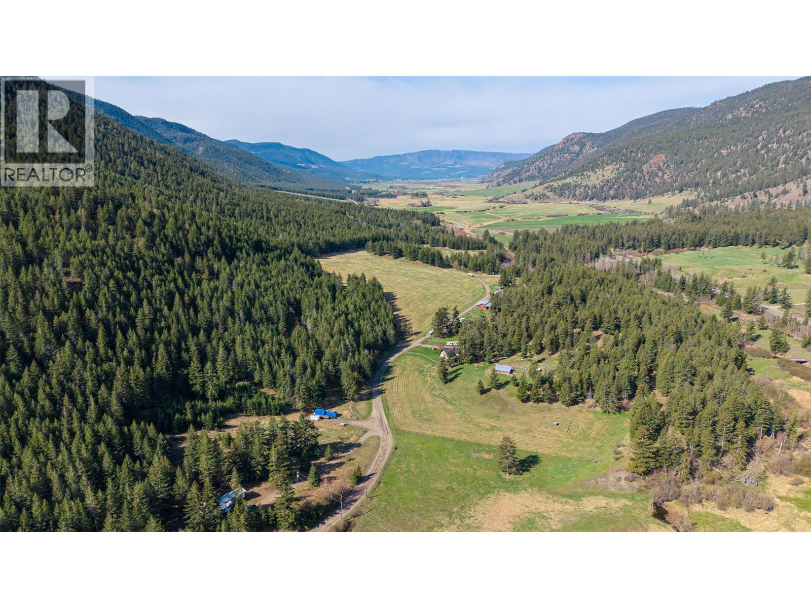 6142 Falkland Road - 17