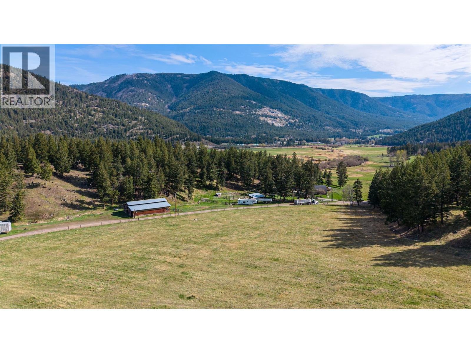 6142 Falkland Road - 21