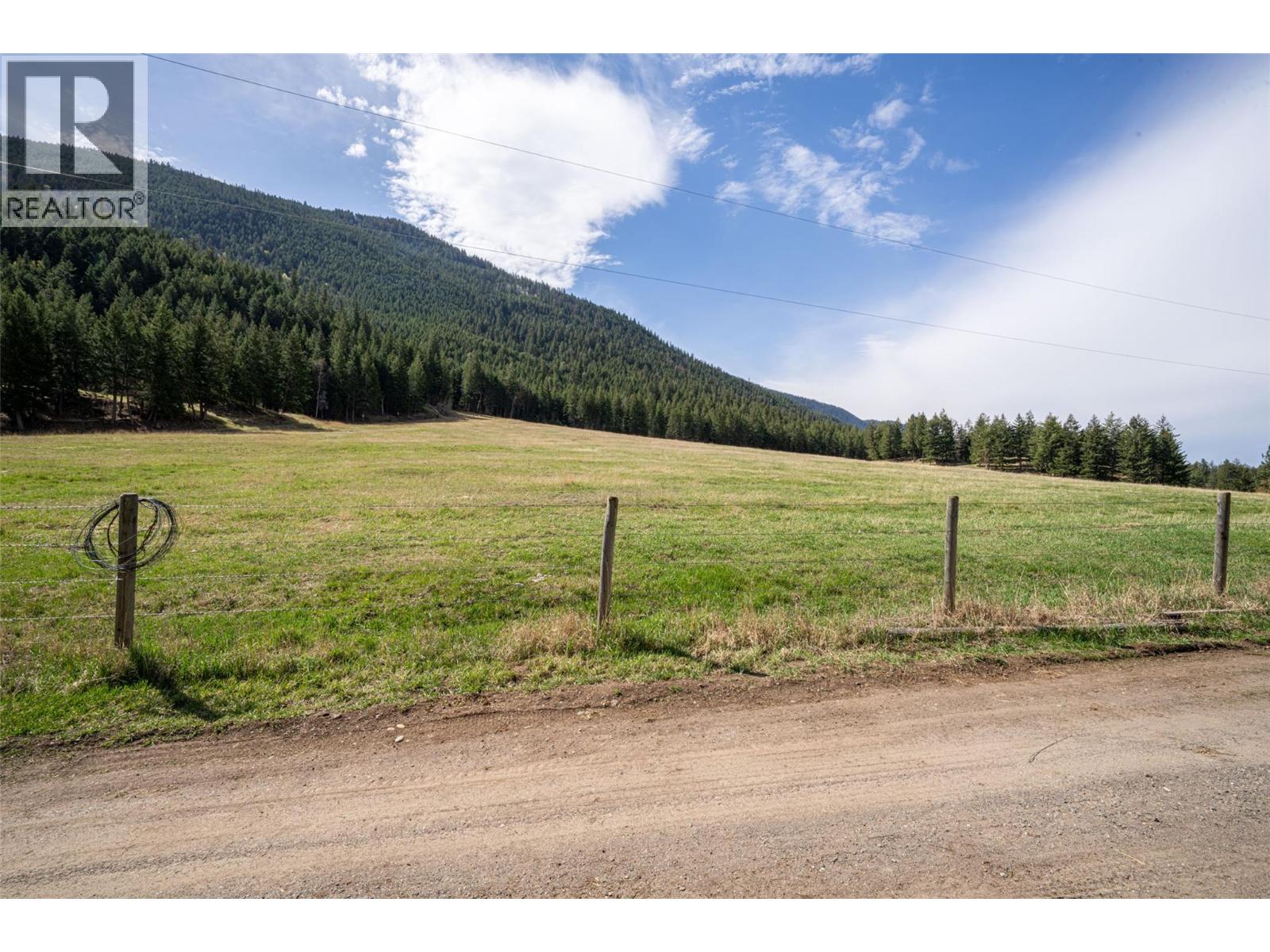 6142 Falkland Road - 15