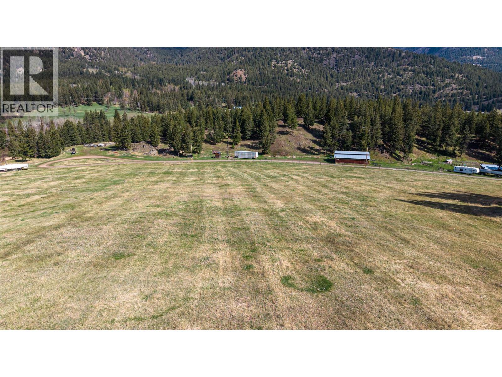 6142 Falkland Road - 70