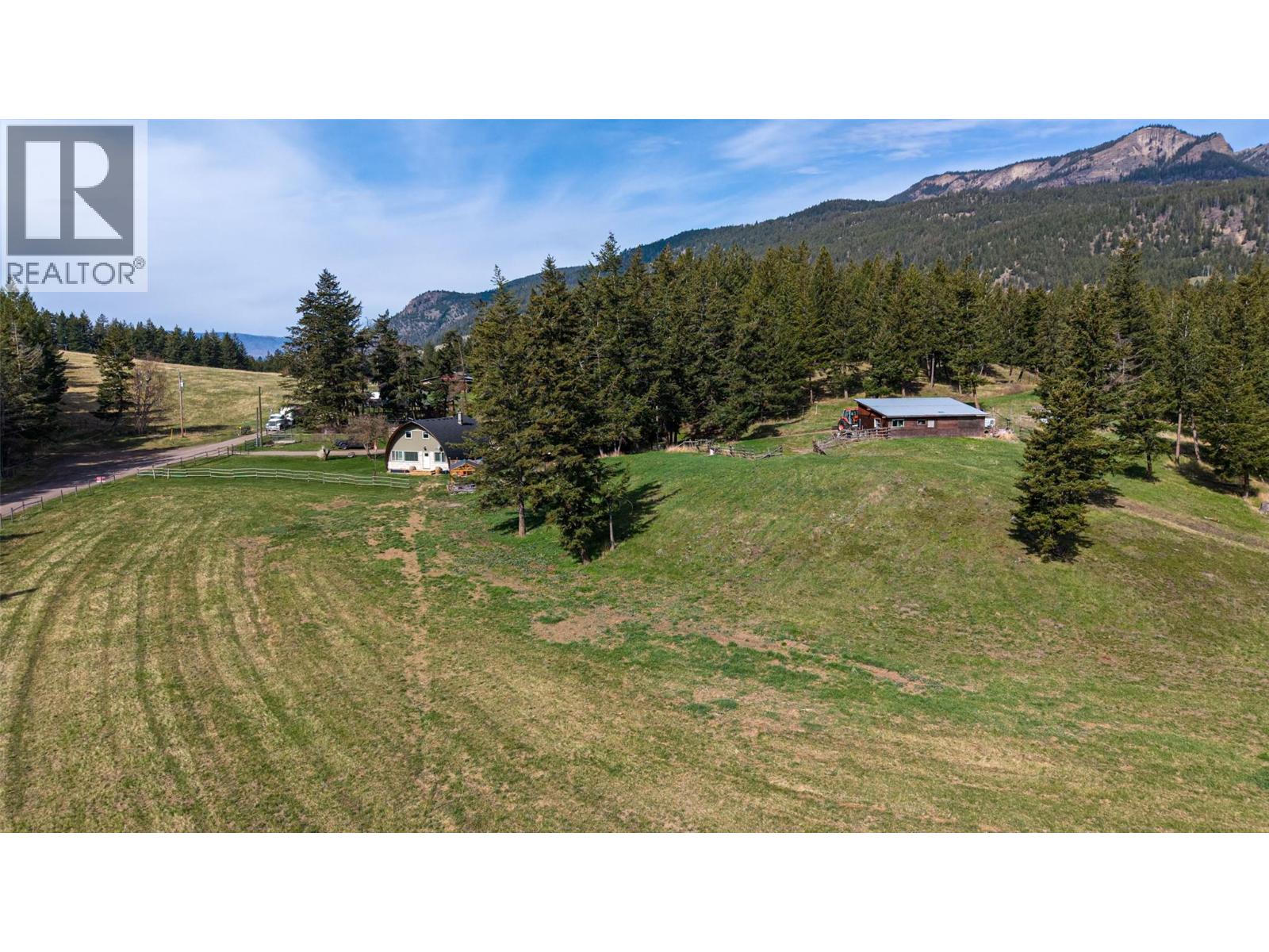 6142 Falkland Road - 76