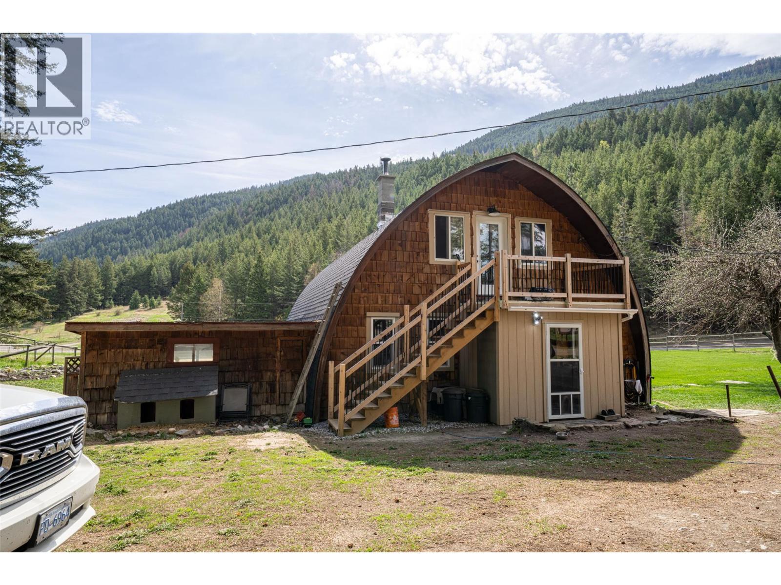 6142 Falkland Road - 8