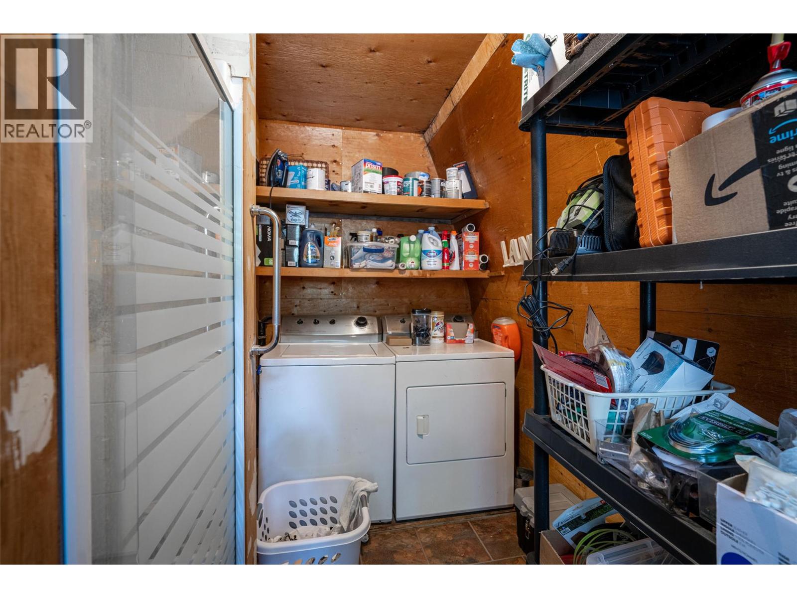 6142 Falkland Road - 45