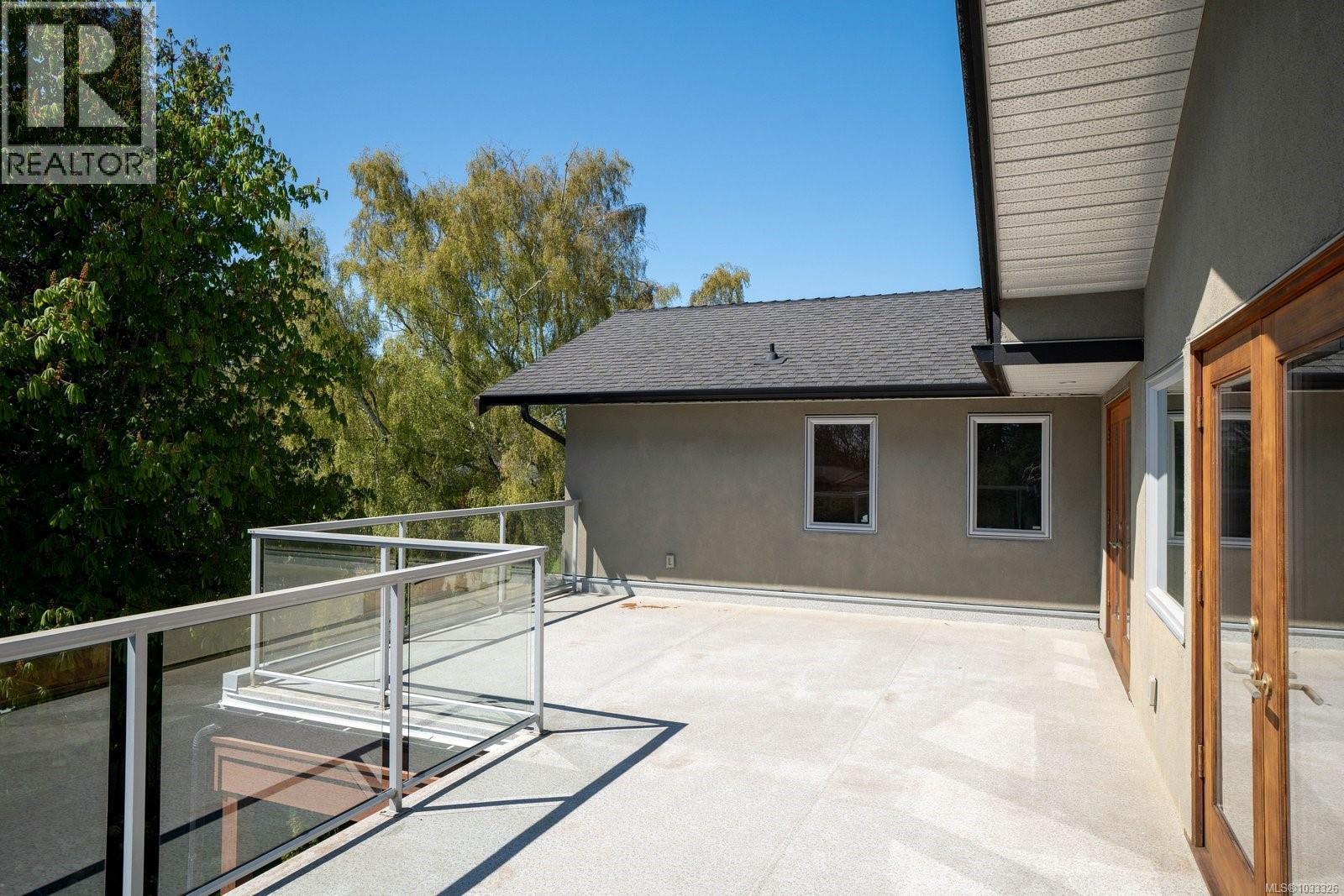 2835 Lincoln Rd - 35