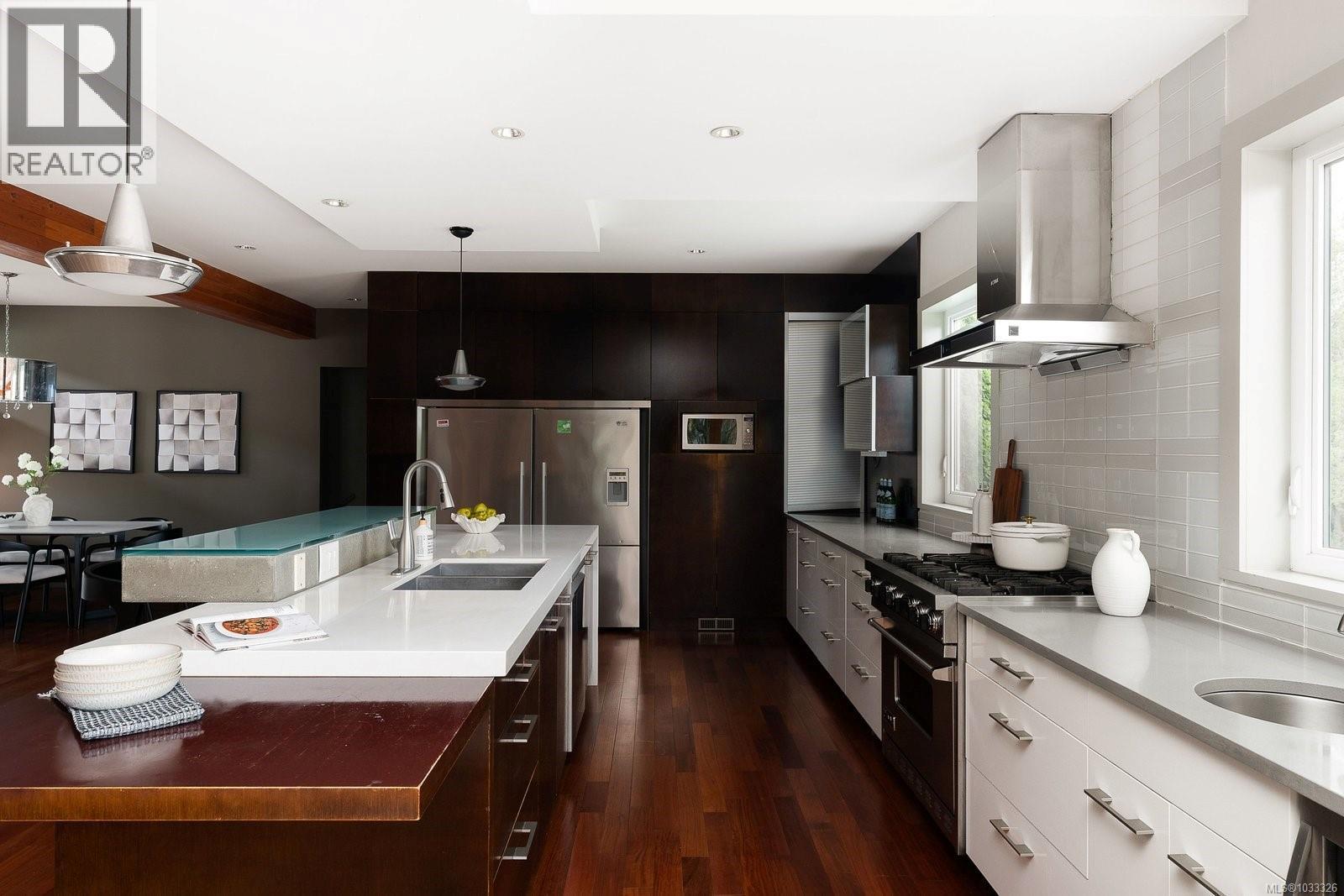 2835 Lincoln Rd - 22