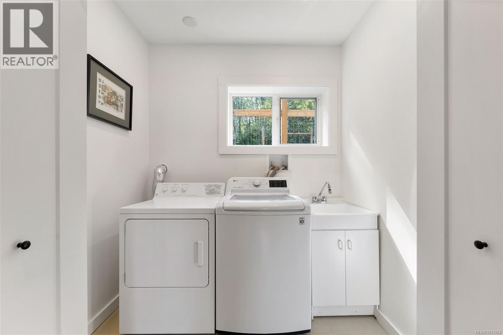 1931 Cinnabar Dr - 34