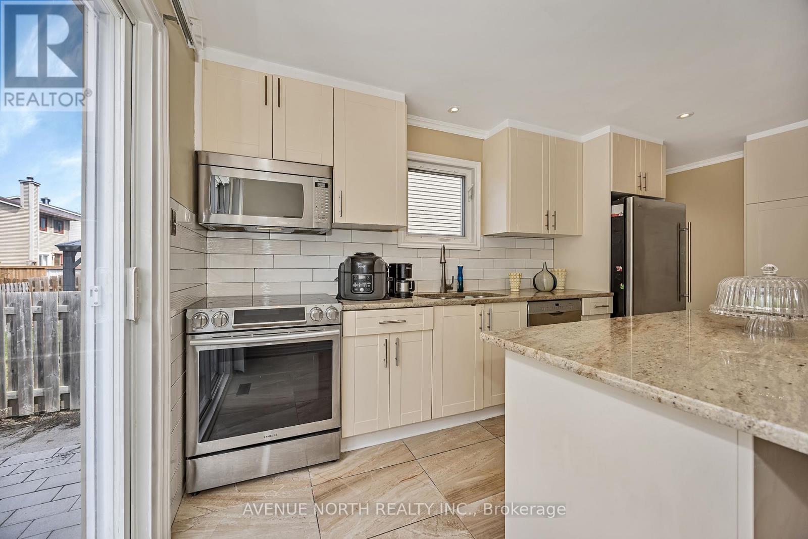 365 LEFEBVRE WAY — photo 10