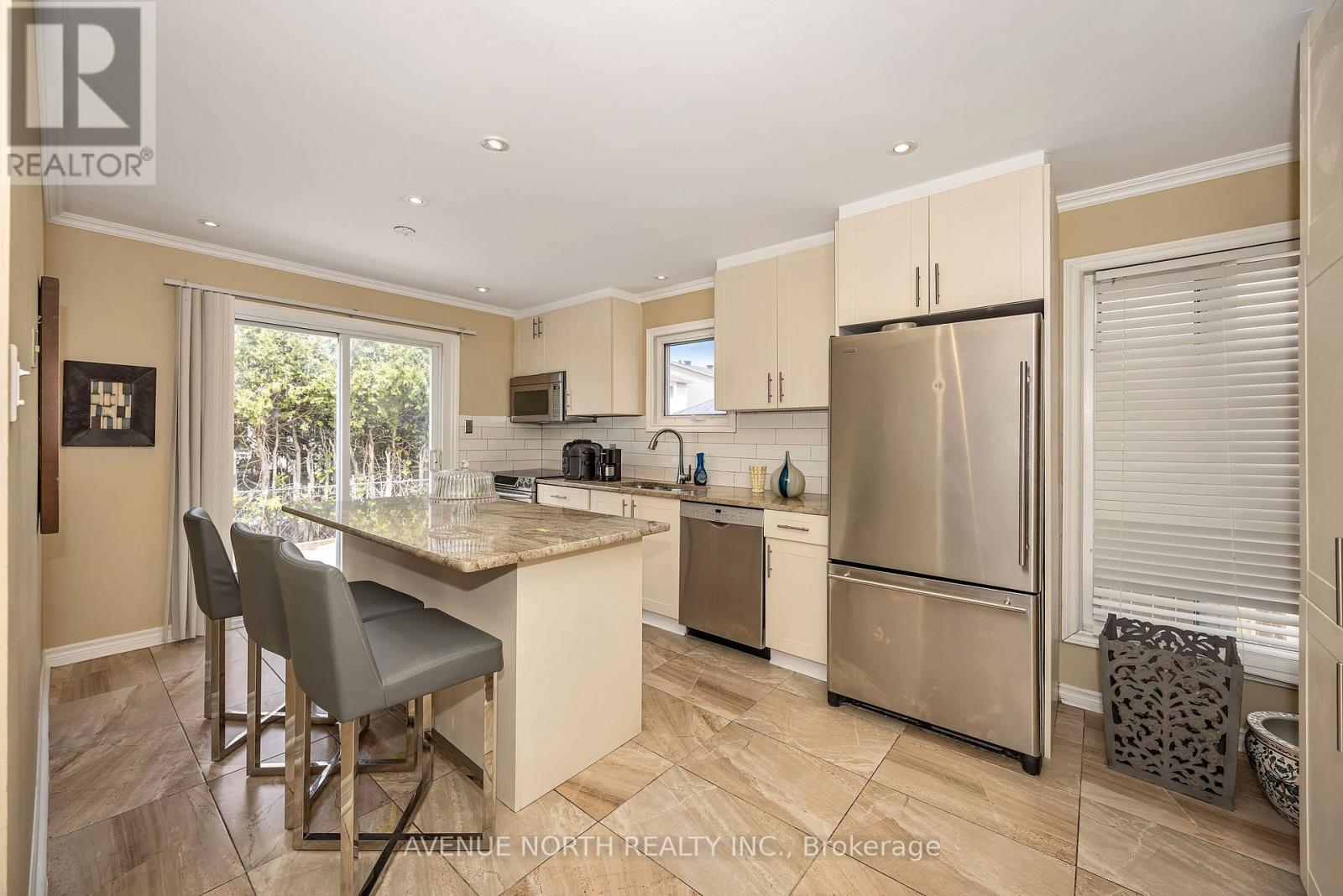 365 LEFEBVRE WAY — photo 12