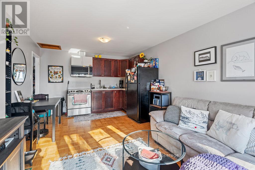 217 DOVERCOURT AVENUE — photo 10