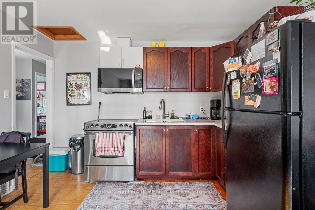 217 DOVERCOURT AVENUE - 12