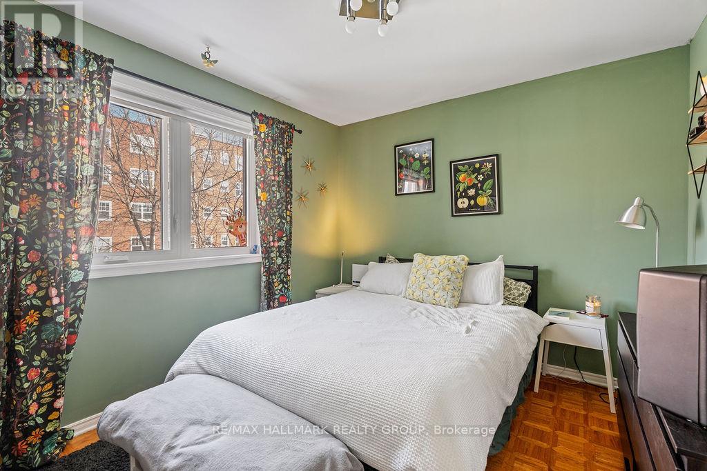 217 DOVERCOURT AVENUE — photo 13