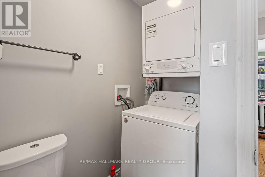 217 DOVERCOURT AVENUE — photo 16