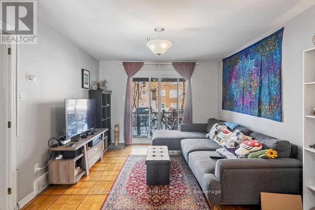 217 DOVERCOURT AVENUE - 28