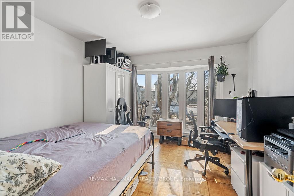 217 DOVERCOURT AVENUE - 31