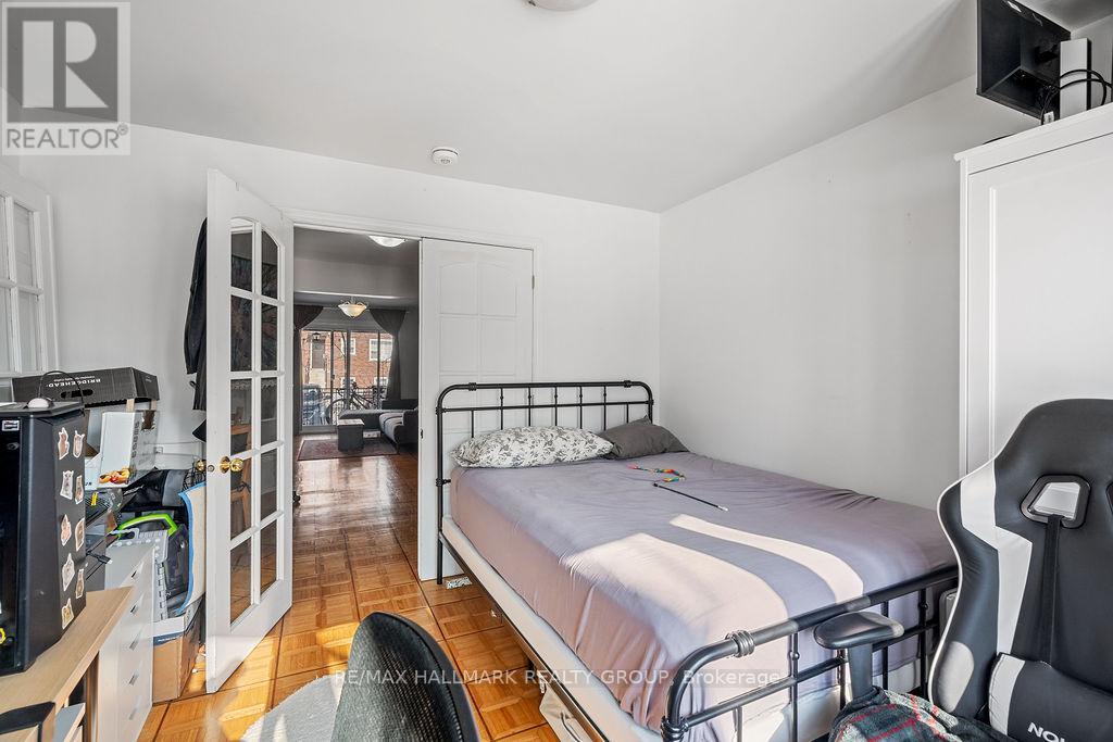 217 DOVERCOURT AVENUE - 32