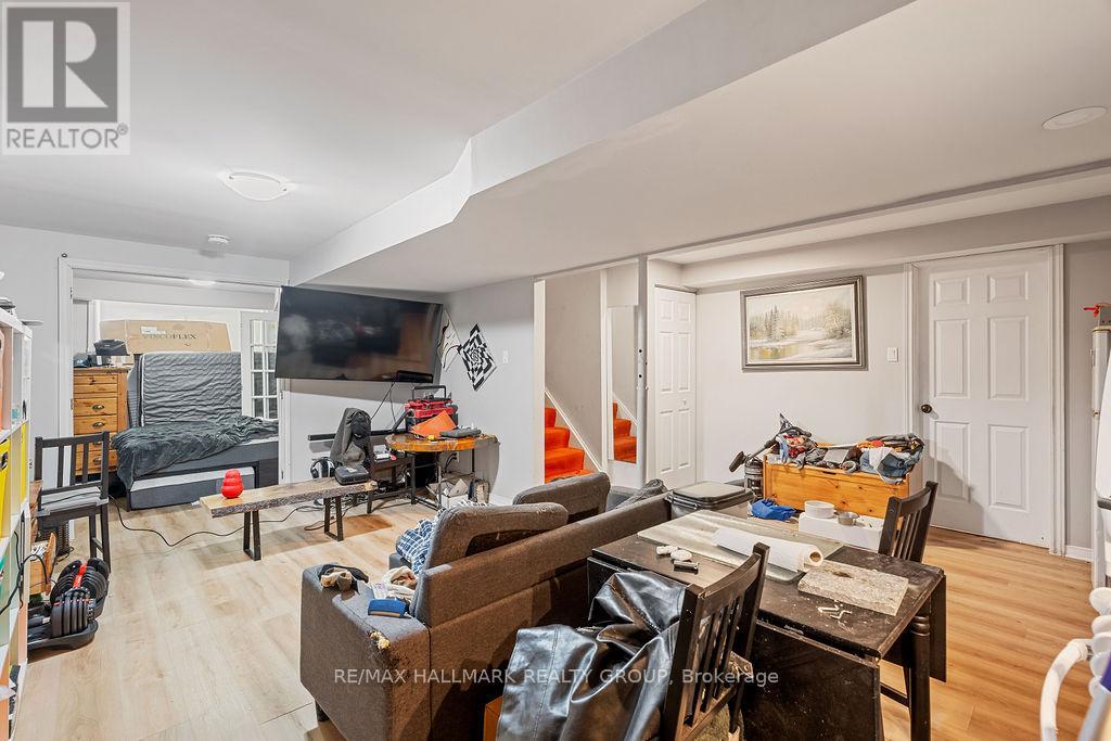 217 DOVERCOURT AVENUE — photo 40